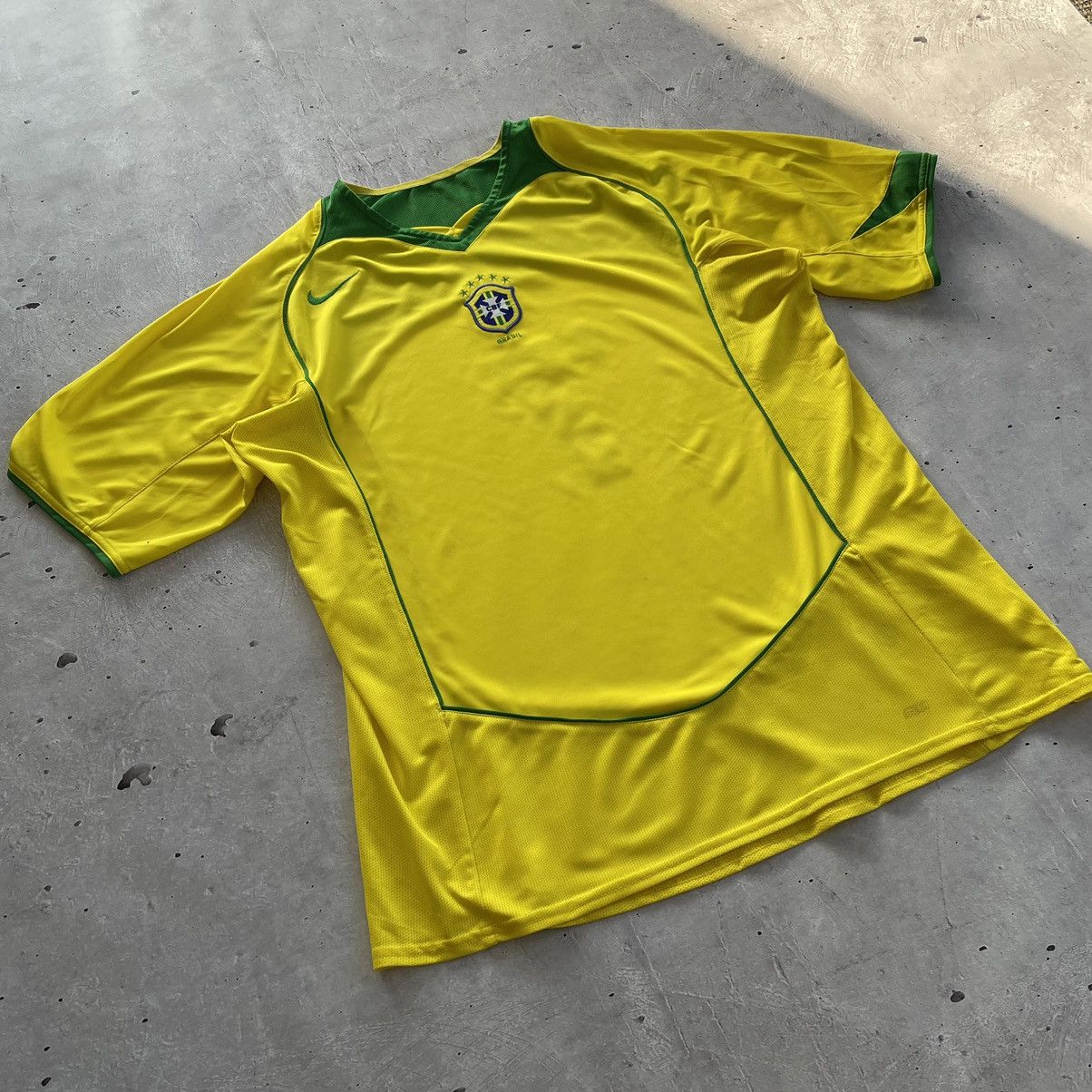 Nike Nike Brazil National Team 2004/2006 Home Jersey Size XL #7 Size US XL / EU 56 / 4 - 4 Thumbnail