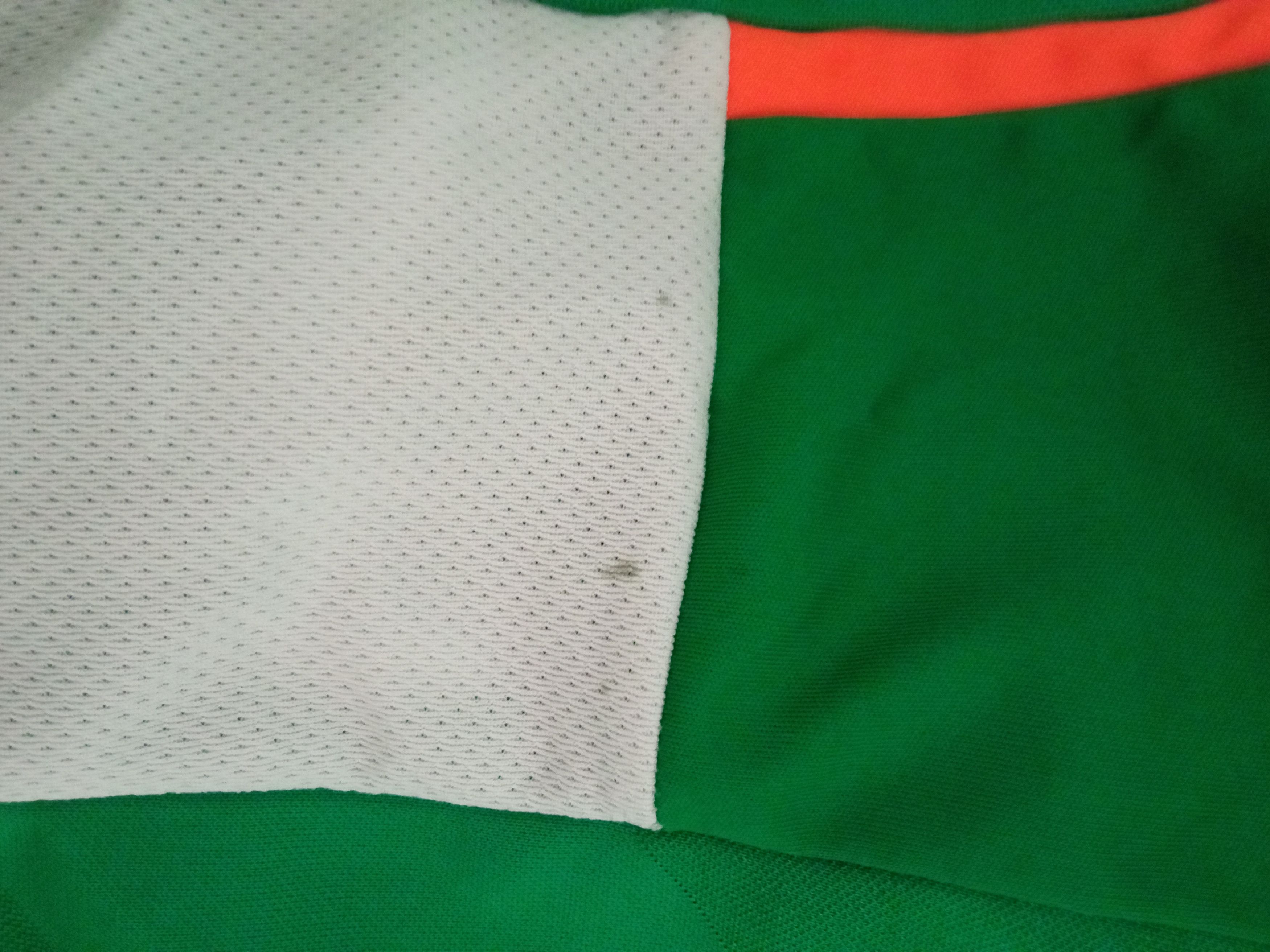 Umbro × Vintage Republic of Ireland Home football shirt 2016 - 2018 Size US L / EU 52-54 / 3 - 5 Thumbnail