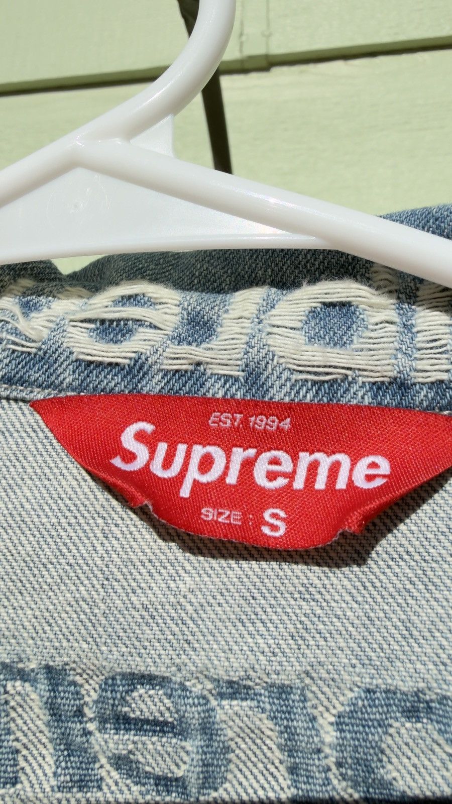 Supreme Supreme Frayed Logos Denim Trucker Jacket Size US S / EU 44-46 / 1 - 9 Thumbnail