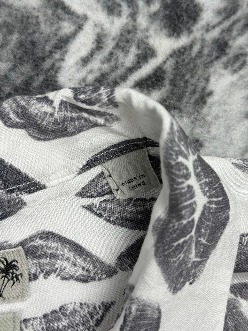 Allsaints Allsaints Kiss Shirt Buttons Short Sleeve Viscose Size US S / EU 44-46 / 1 - 3 Thumbnail