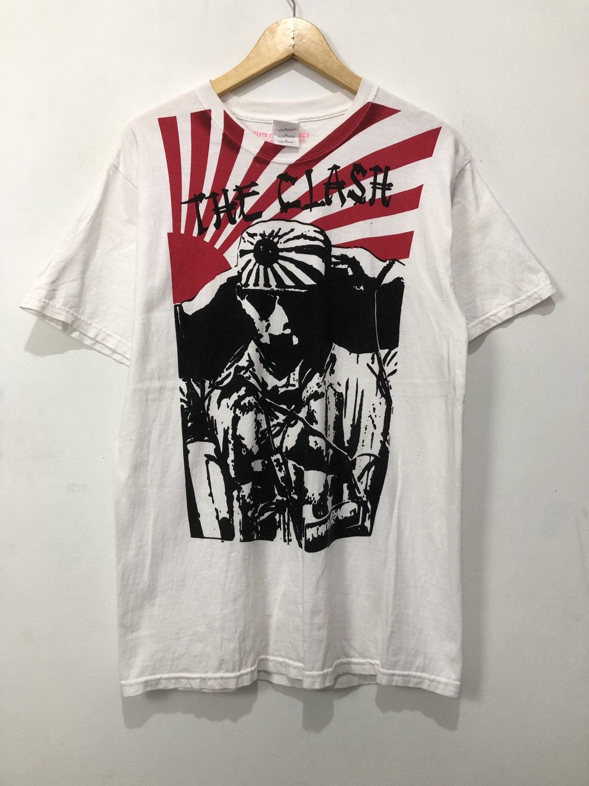 image of Band Tees x Vintage The Clash Fifth Column Classics T-Shirt in White, Men's (Size Medium)