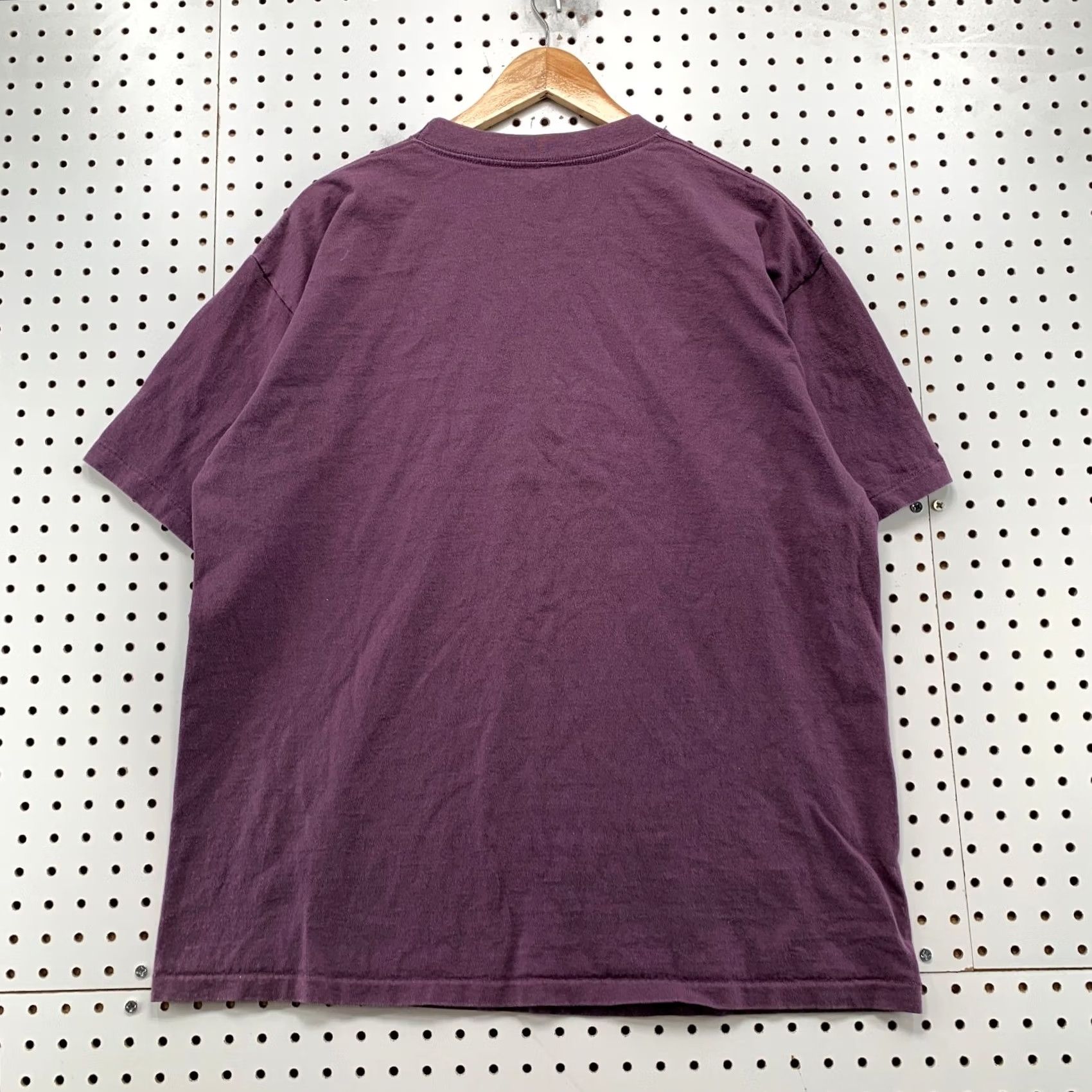 Vintage VINTAGE Belton Alaska Wolf Nature T-Shirt Men L Purple USA 1990s Graphic Print Short Sleeve Crew Neck Shirt Mens Size US L / EU 52-54 / 3 - 2 Thumbnail
