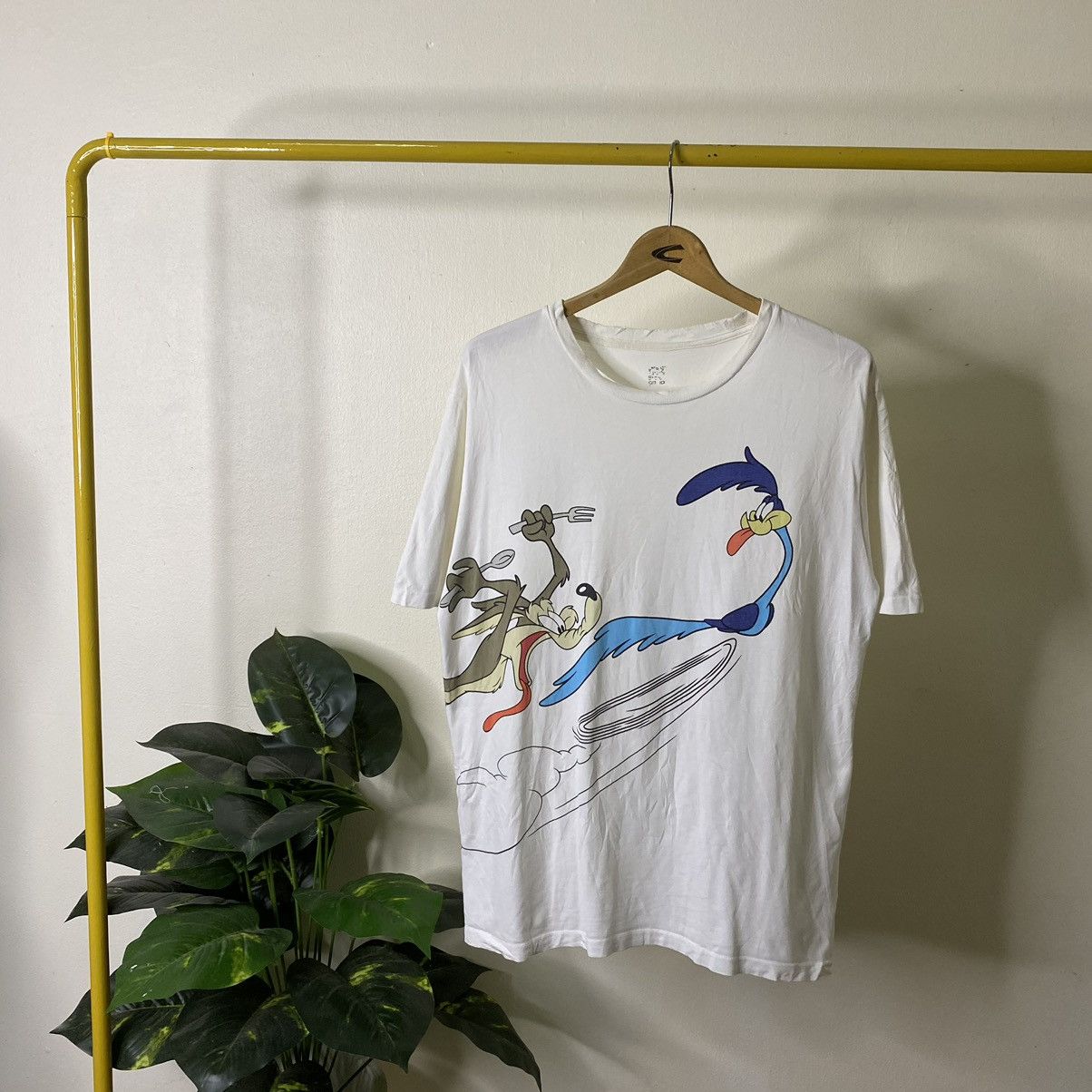 Japanese Brand × Warner Bros Japanese Brand x Warner Bros Road Runner & Wile E Coyote Tee Size US L / EU 52-54 / 3 - 1 Thumbnail