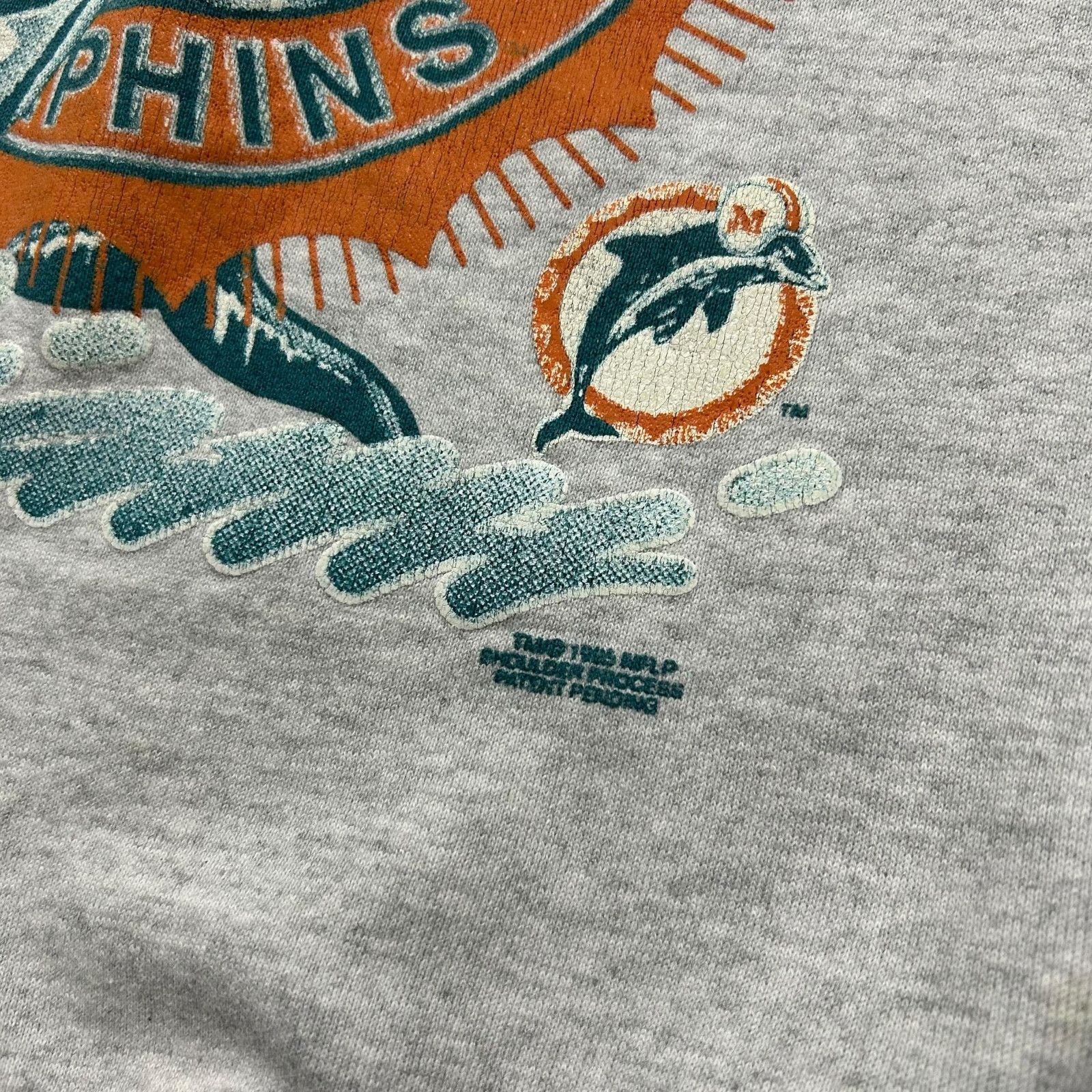 NFL VTG 90s MIAMI DOLPHINS CLIFF ENGLE SPELL OUT SWEATSHIRT Size US XL / EU 56 / 4 - 4 Thumbnail