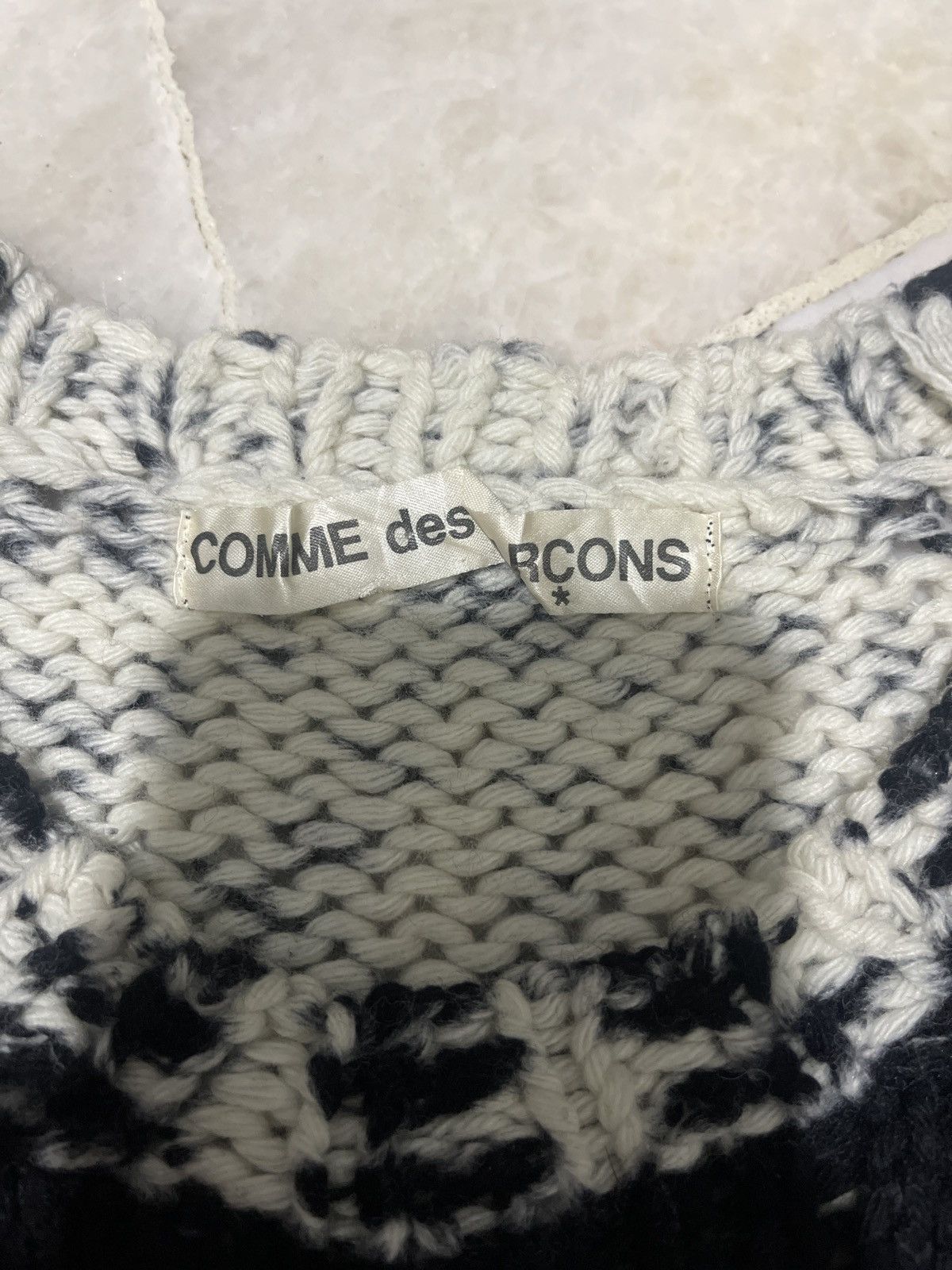 Comme des Garcons 2001 Comme Des Garcons Circle Motive Wool Knit C2 Size US S / EU 44-46 / 1 - 10 Thumbnail