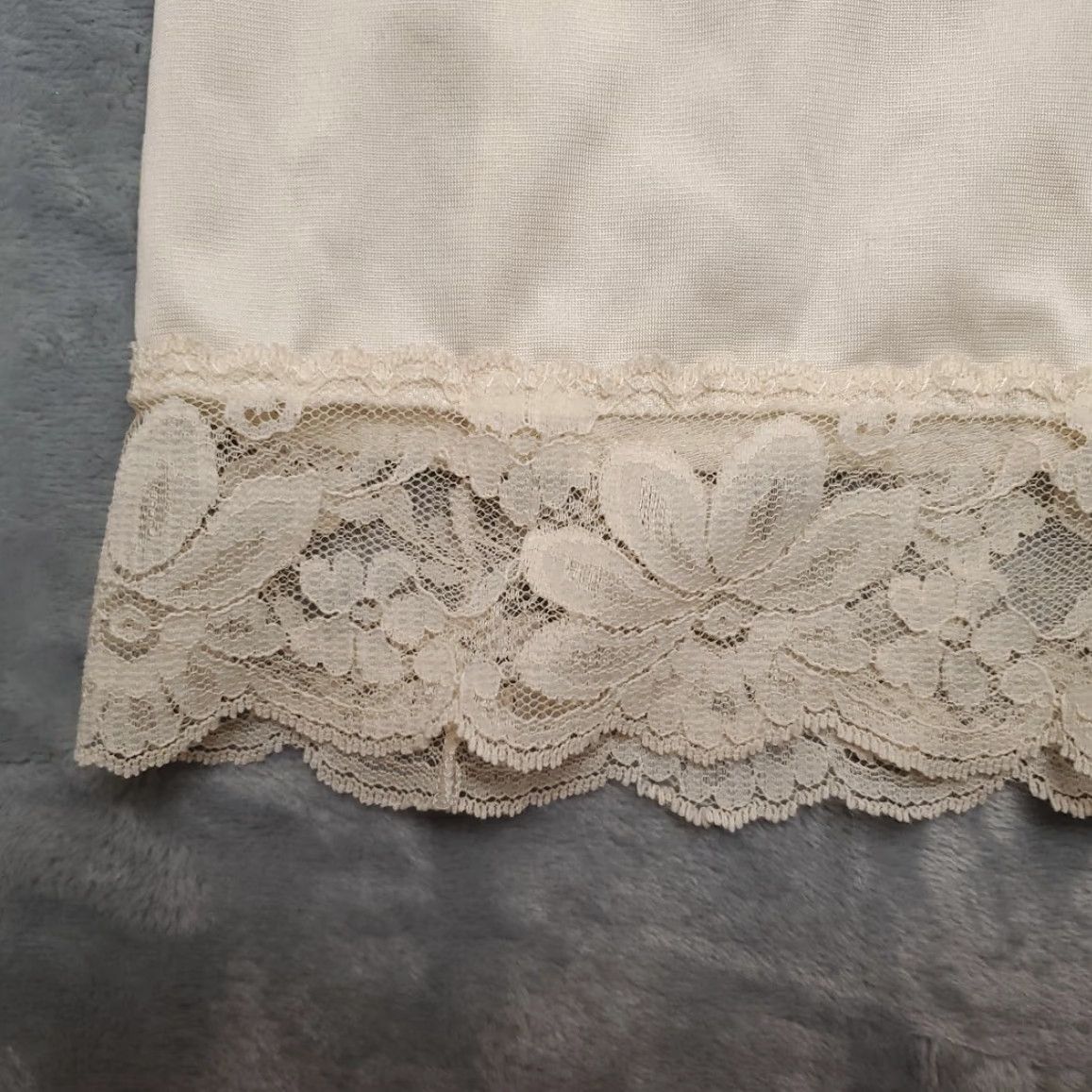Vintage VINTAGE Lorraine Nightgown Womens 36 Tall Beige Nylon Lace Romantic Cottagecore Camisole Sleeveless Shirt Dress Womens Lace Size ONE SIZE - 5 Thumbnail