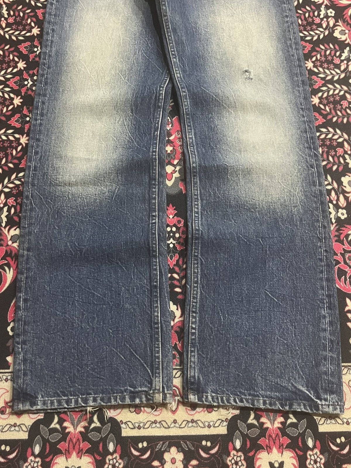 Japanese Brand Vintage Rugged Jeans by WoW Blue Faded Washed Whisker Jeans Size US 32 / EU 48 - 9 Thumbnail