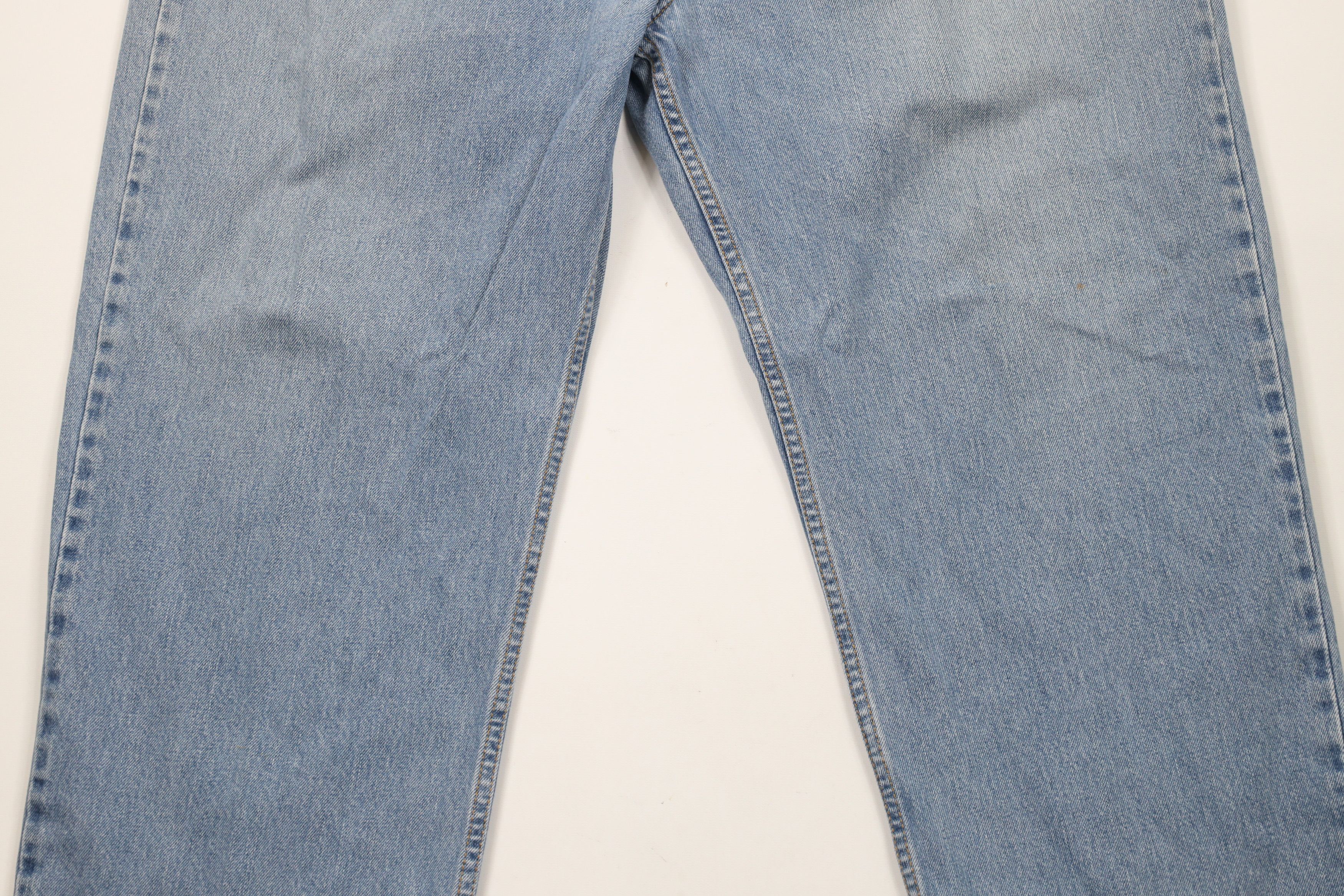 Levi's × Vintage Vintage Y2K 2004 Levis 550 Relaxed Fit Denim Jeans Blue Size US 44 / EU 60 - 3 Thumbnail
