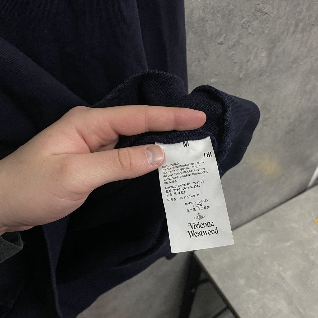 Vivienne Westwood Vintage Vivienne Westwood Sweatshirt Orb Logo Basic Pullover Size US M / EU 48-50 / 2 - 7 Thumbnail