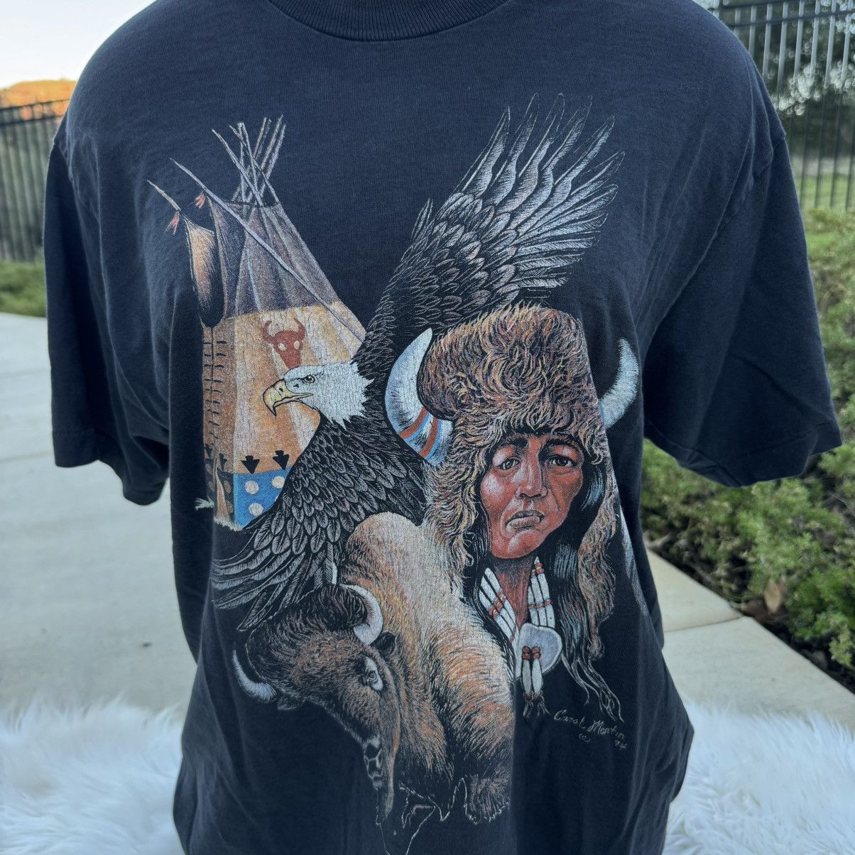Vintage Vintage 1994 Carol Martin Native American Buffalo T-Shirt Size US L / EU 52-54 / 3 - 6 Thumbnail