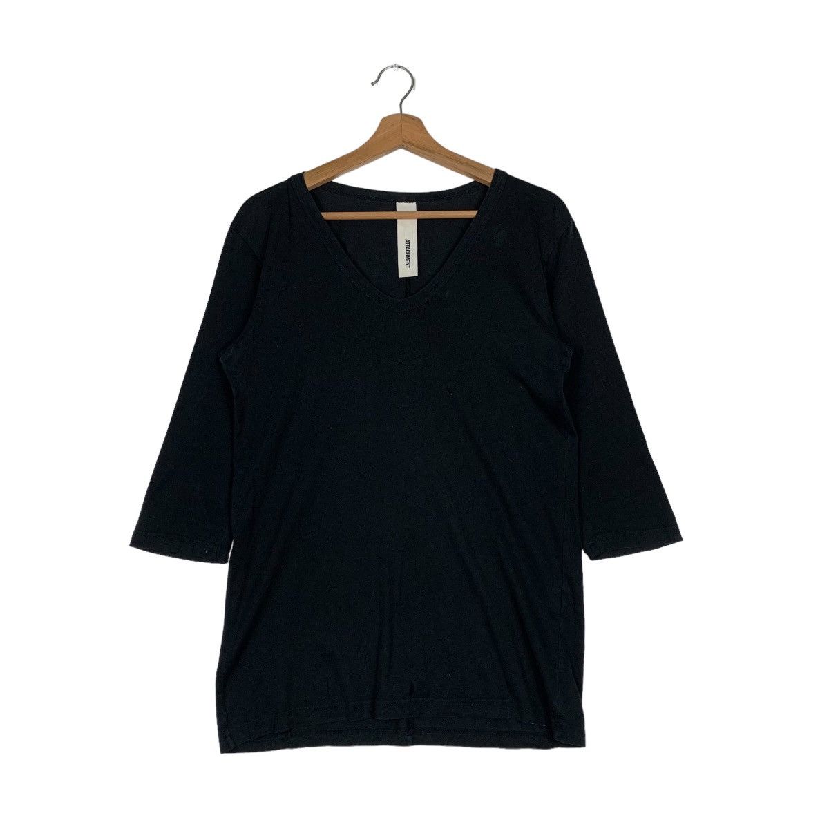 Attachment ATTACHMENT Black Plain V Neck Raglan Shirt #0342-C16 Size US M / EU 48-50 / 2 - 1 Thumbnail