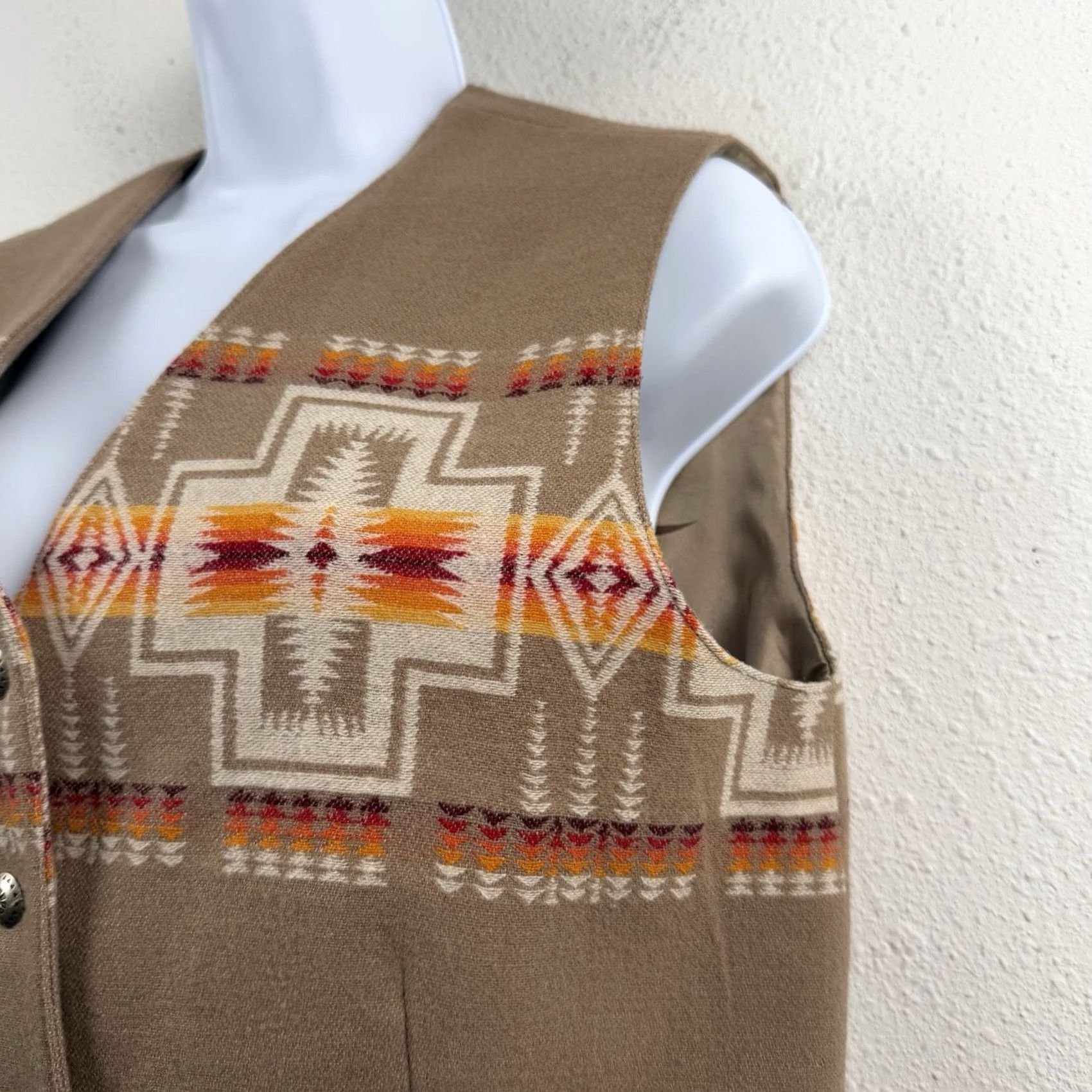 Pendleton VINTAGE Pendleton Womens Set Skirt & Vest Wool Petites 10P Brown Geometric Southwestern Tribal Button Lined Fall Winter Mens Womens? Size 32" / US 10 / IT 46 - 5 Thumbnail