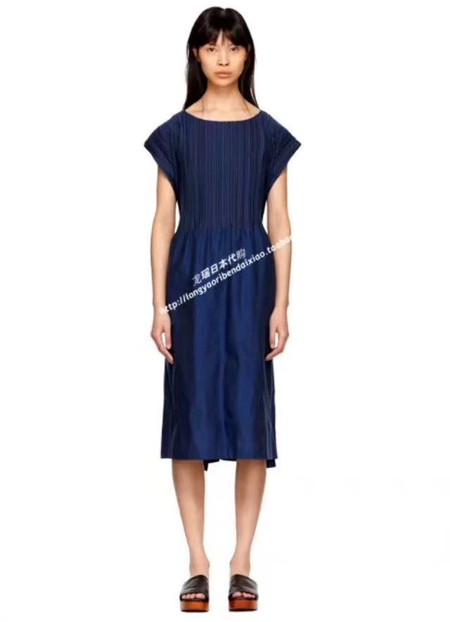 Other Issey Miyake size:2 A deep blue navy lapel mainline dress Size XS / US 0-2 / IT 36-38 - 1 Thumbnail