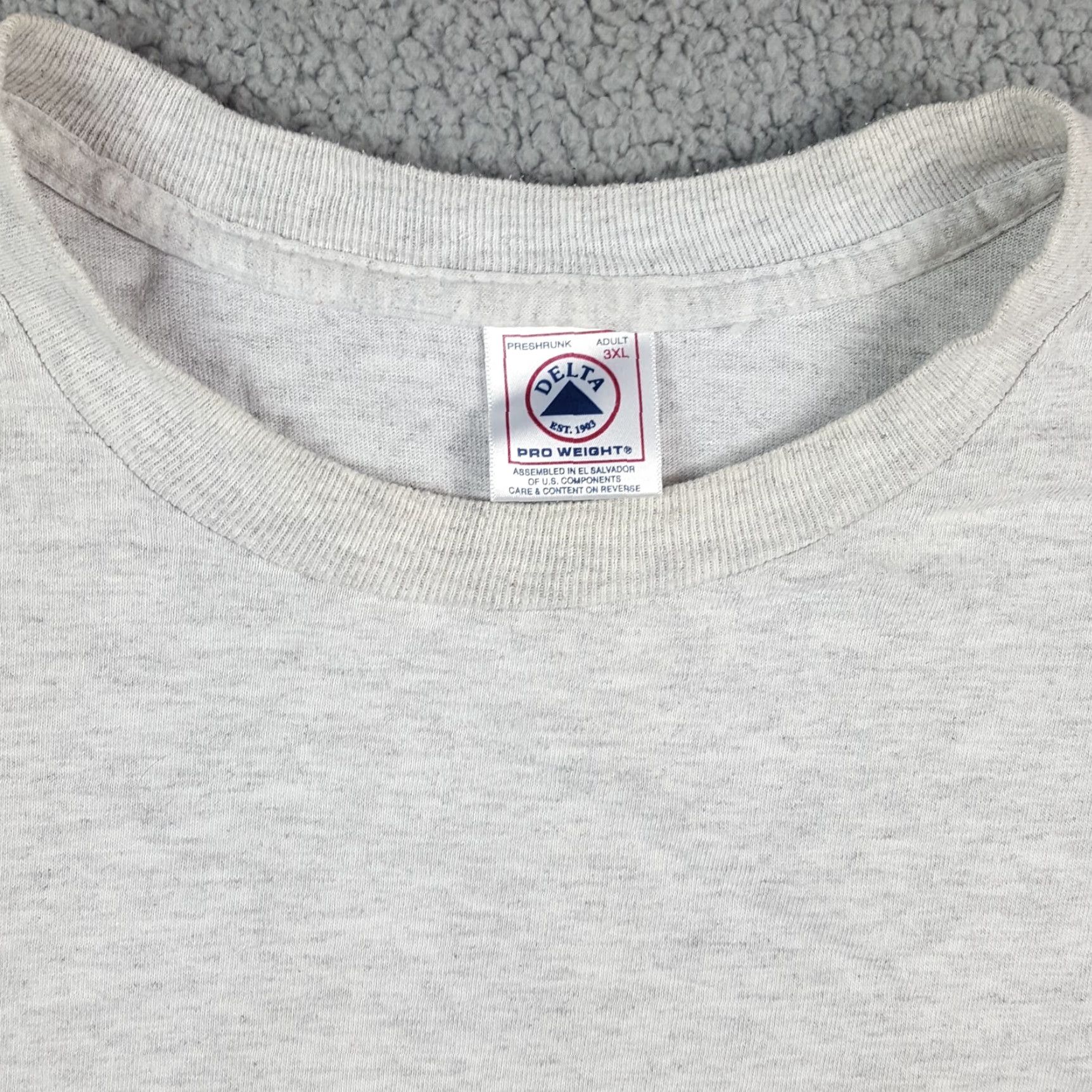 Delta Vintage 90s Electrolux Aerus Vacuum Promo T-Shirt Men 3XL Gray Retro Logo Cotton Short Sleeve Size US XXL / EU 58 / 5 - 4 Thumbnail
