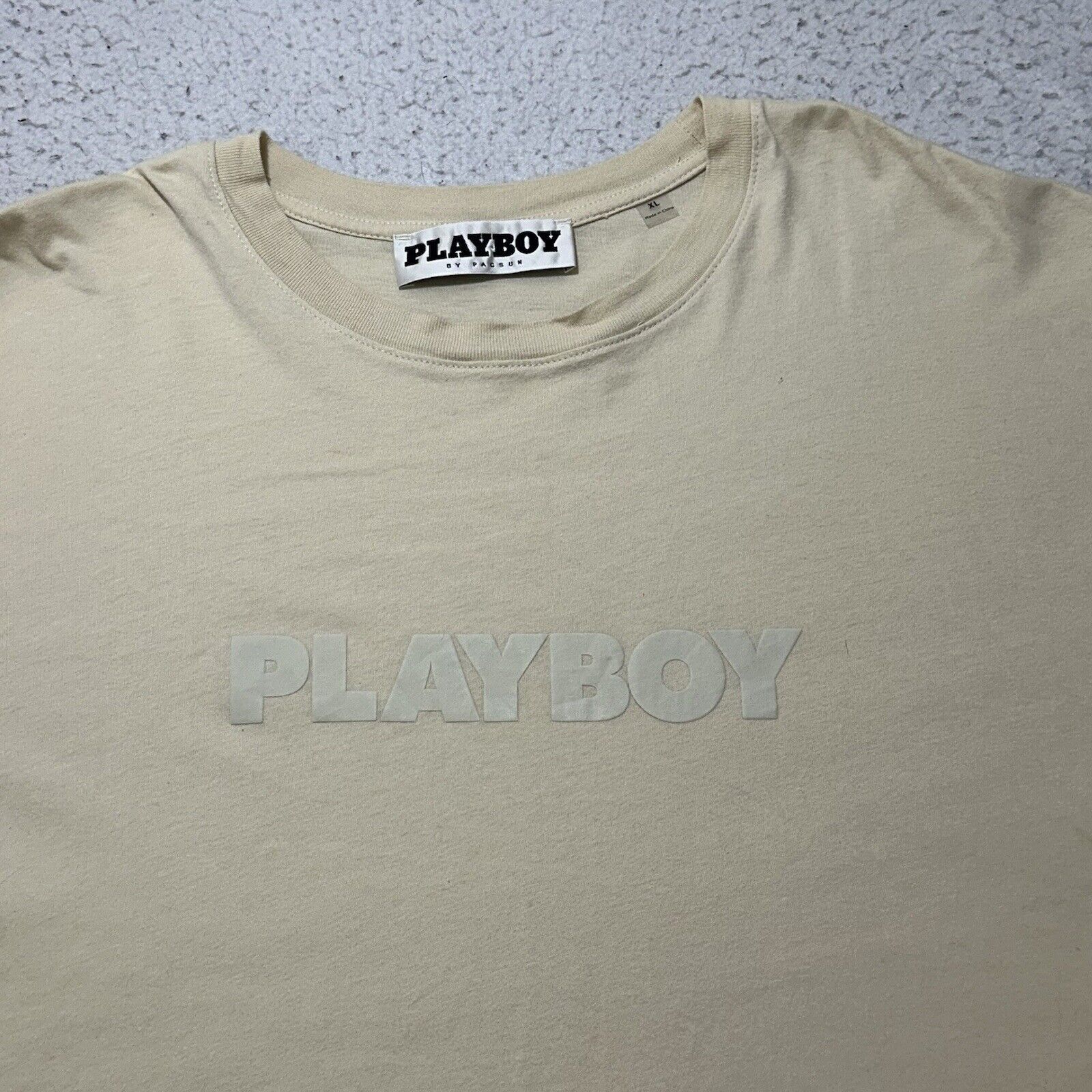Pacsun Playboy Pacsun XL Ivory Cream Bunny Logo Graphic T Shirt Size US XL / EU 56 / 4 - 2 Thumbnail