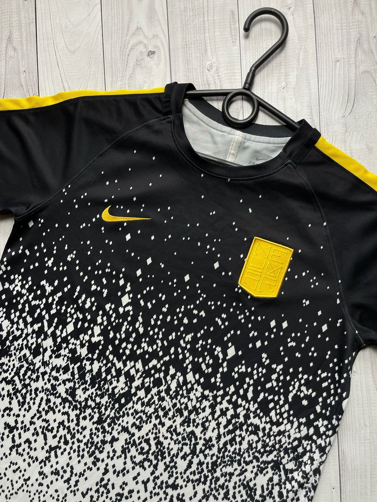 Nike × Vintage Vintage Nike Neymar soccer tee logo size Xs/S Size US XS / EU 42 / 0 - 2 Thumbnail