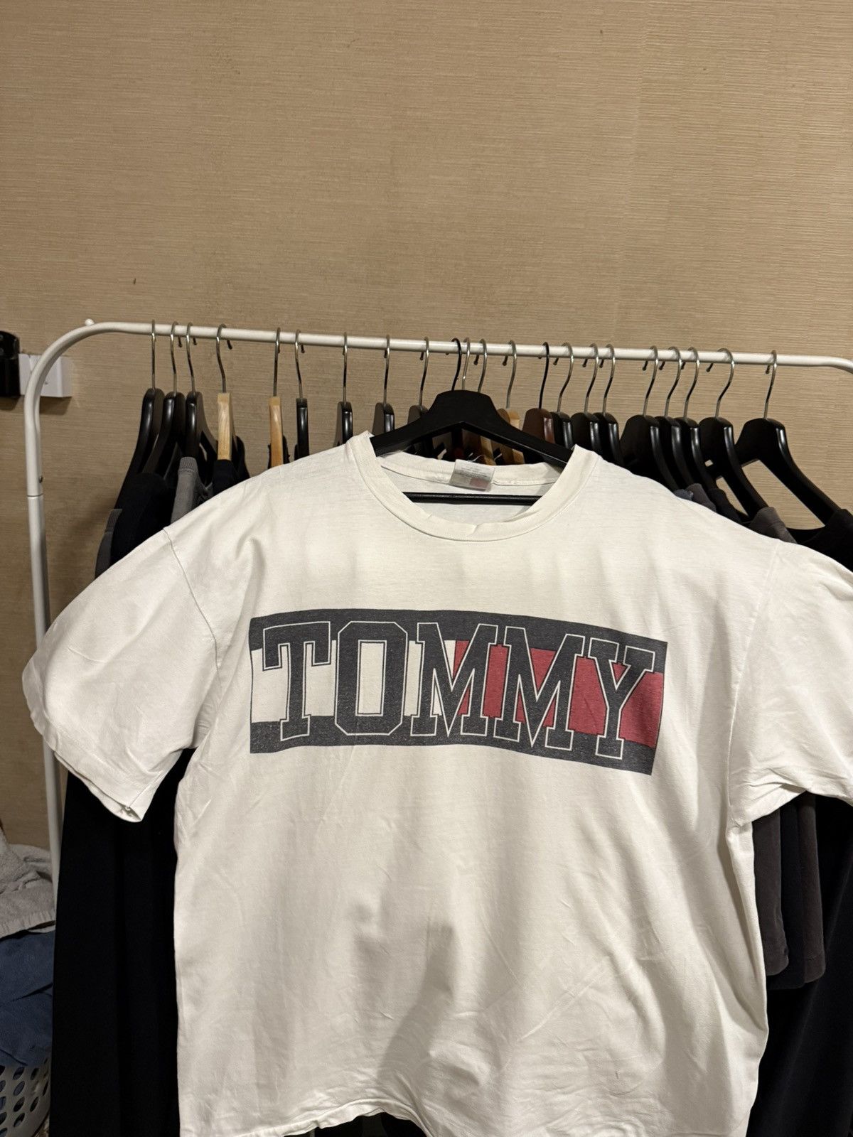 Tommy Hilfiger Vintage 1990s Tommy Hilfiger Single Stitched Tee Size US L / EU 52-54 / 3 - 7 Thumbnail