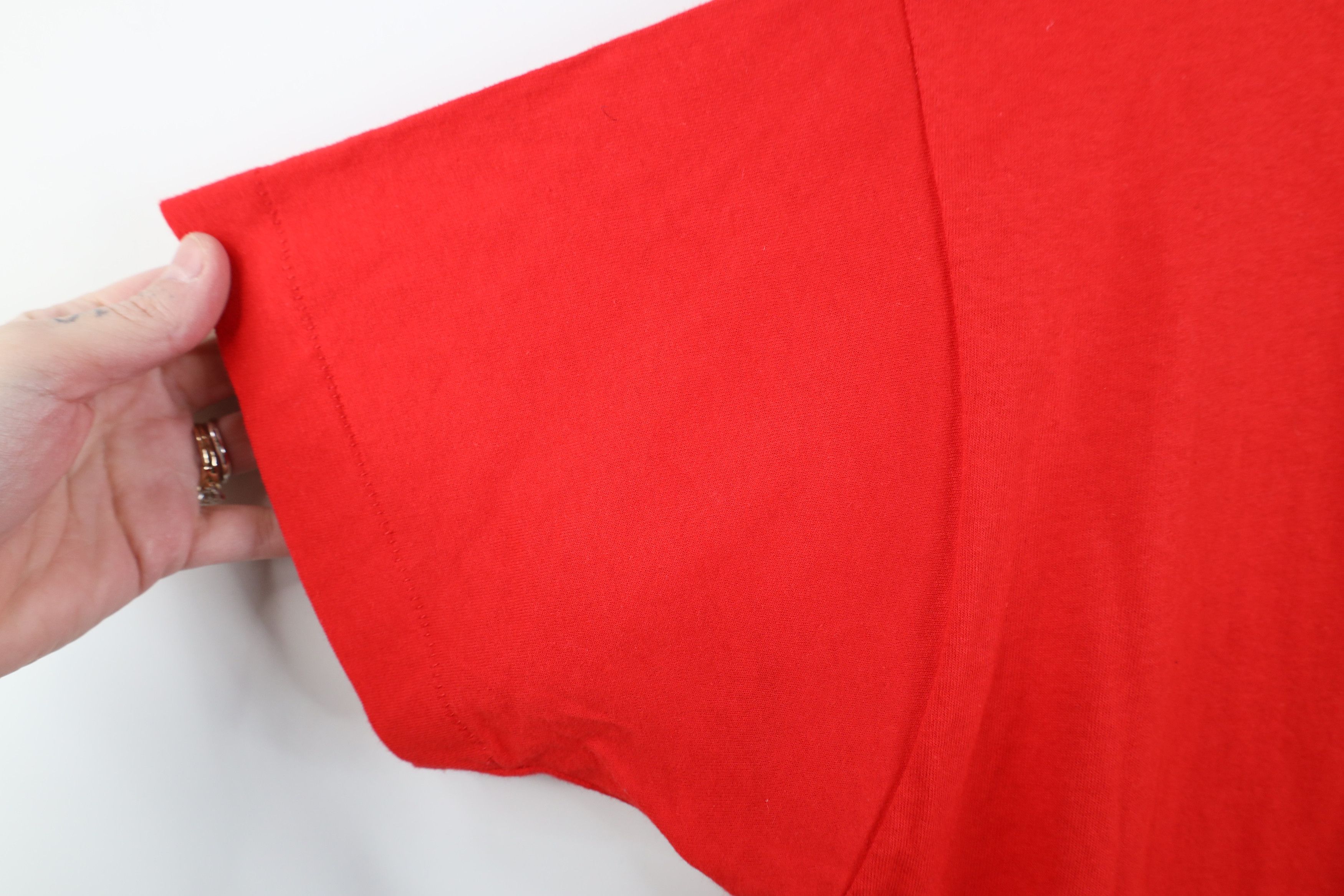Vintage Vintage 90s Streetwear Short Sleeve T-Shirt Red Pocket USA Size US L / EU 52-54 / 3 - 8 Thumbnail