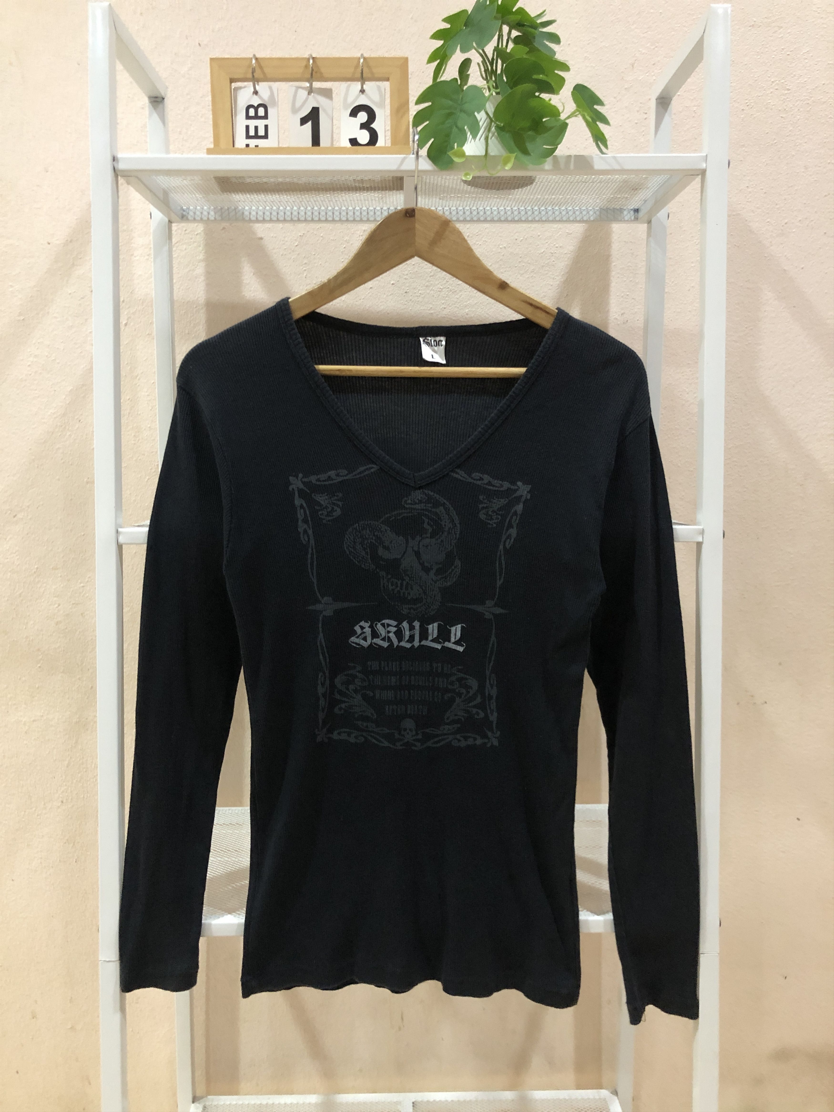 If Six Was Nine Y2k Skull Graphic Thermal Gothic Poem Skull Shirts Size L / US 10 / IT 46 - 1 Thumbnail