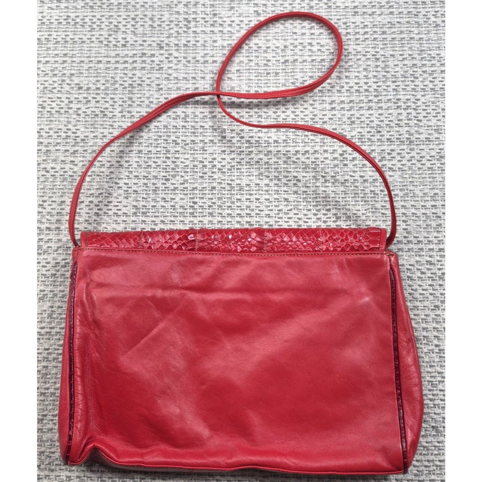 Vintage VINTAGE Meyers USA Womens Shoulder Bag Red SnakeSkin Leather Envelope Purse 80s Shoulder Bag Womens Medium Red Animal Print 90s Mens? Size ONE SIZE - 6 Thumbnail