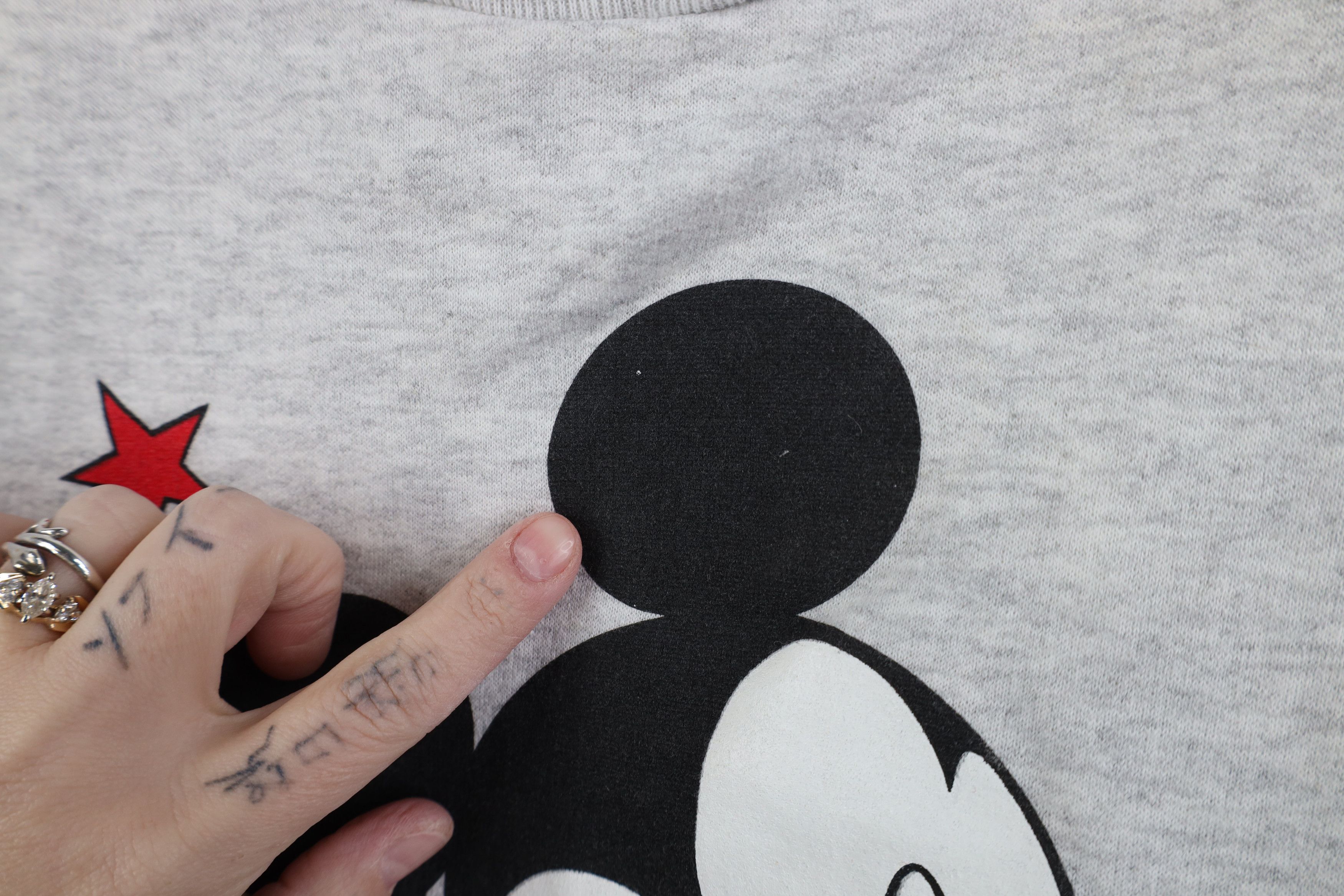 Disney Vintage 90s Disney Mickey Mouse Jumbo Legend Sweatshirt Size XL / US 12-14 / IT 48-50 - 6 Thumbnail