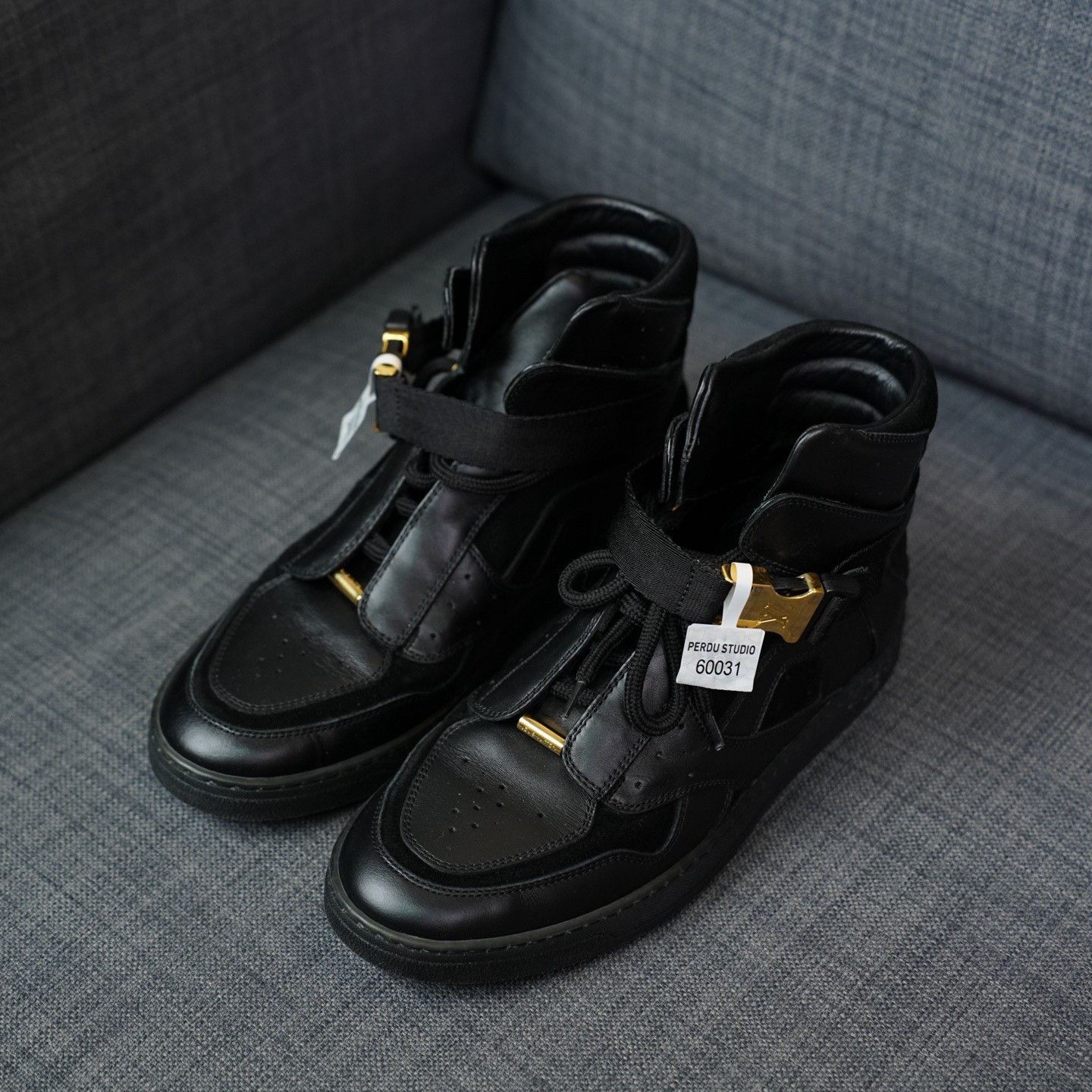 Louis Vuitton Louis Vuitton Black Hitop Sneakers us_5 Women Size US 5 / IT 35 - 1 Thumbnail