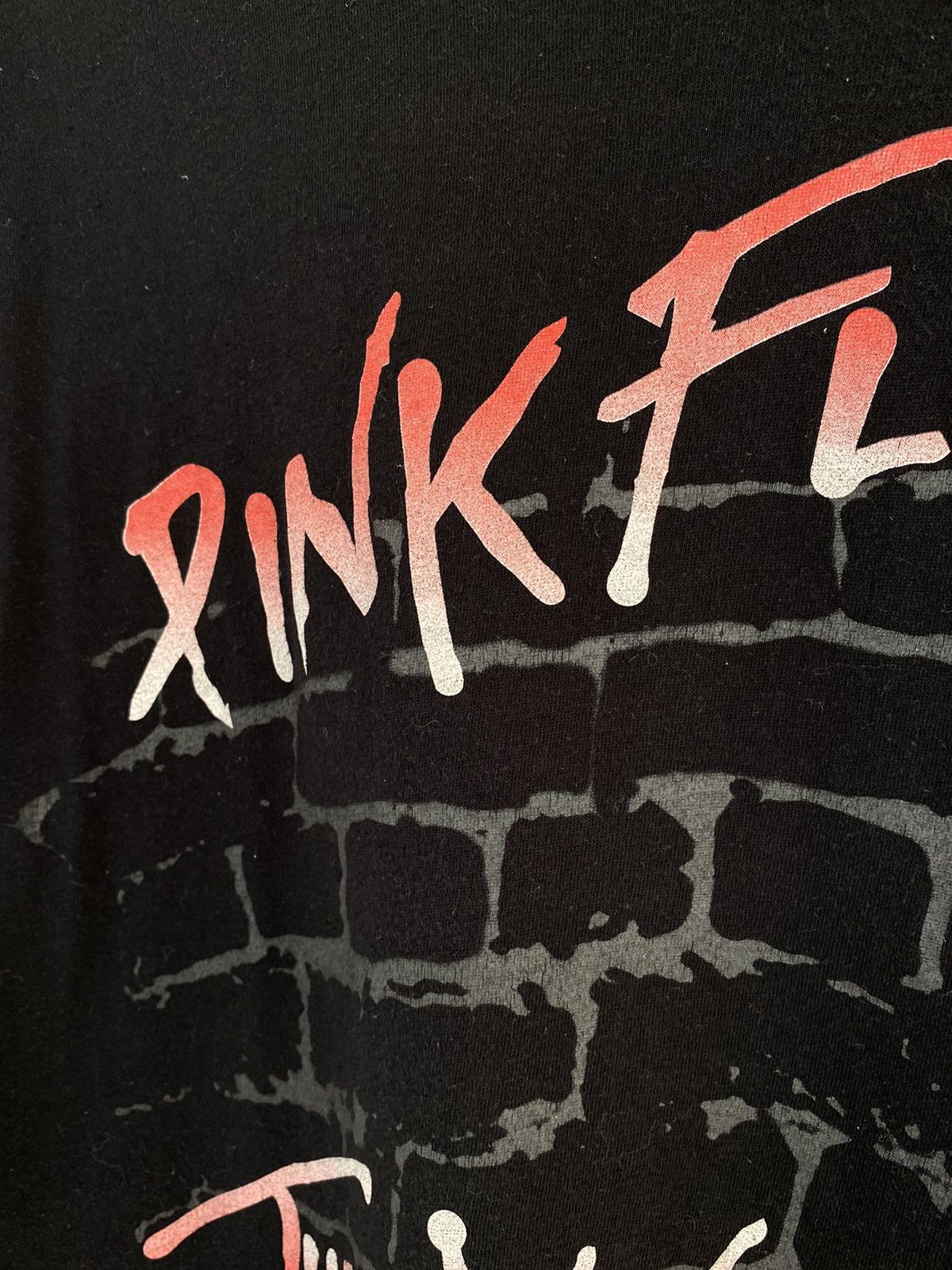 Band Tees Pink Floyd The Wall T-Shirt Size US XL / EU 56 / 4 - 4 Thumbnail