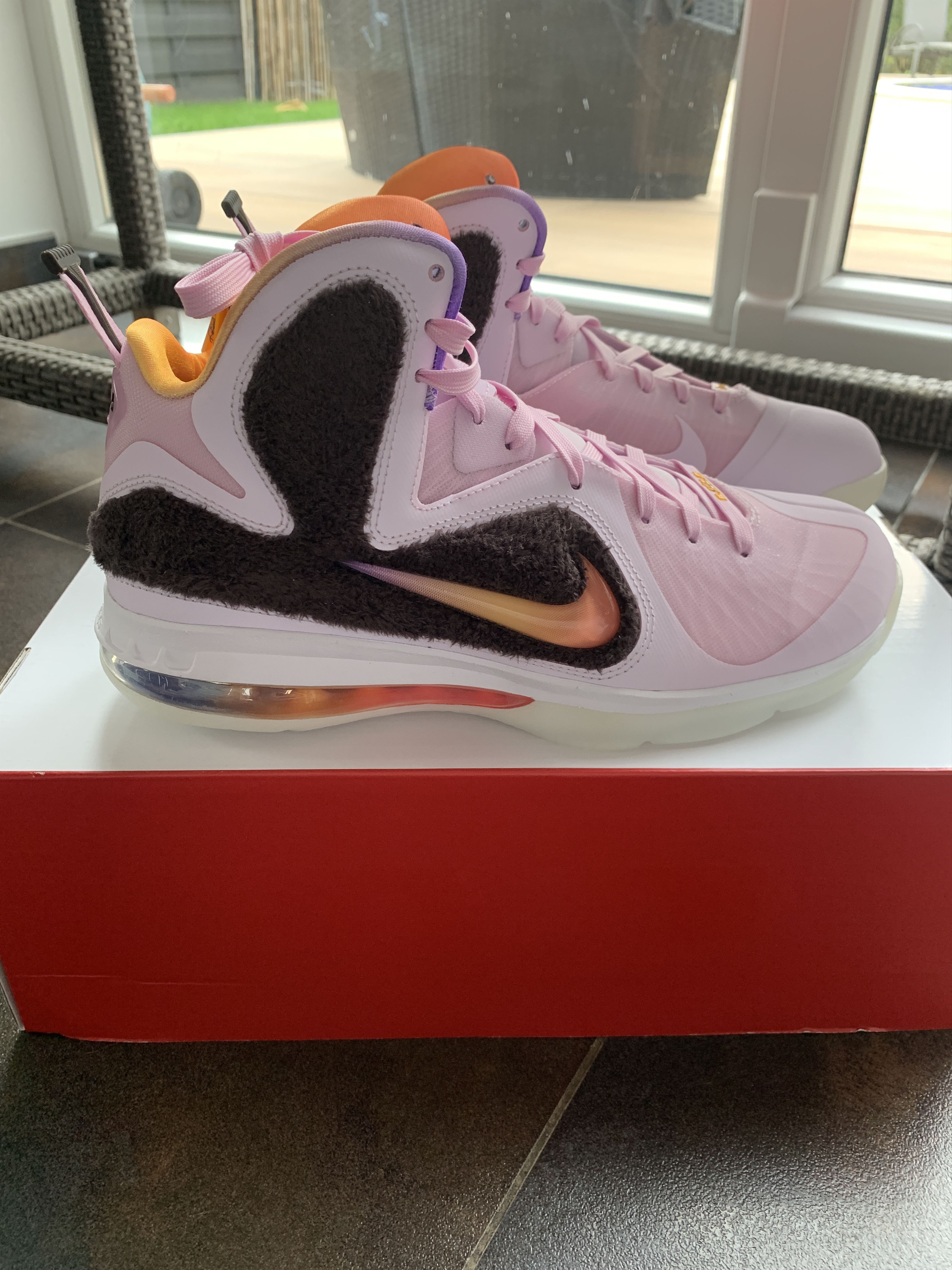 Nike NIKE LEBRON IX 9 US sneakers new 100% authentiques NO BOX Size US 9 / EU 42 - 1 Thumbnail