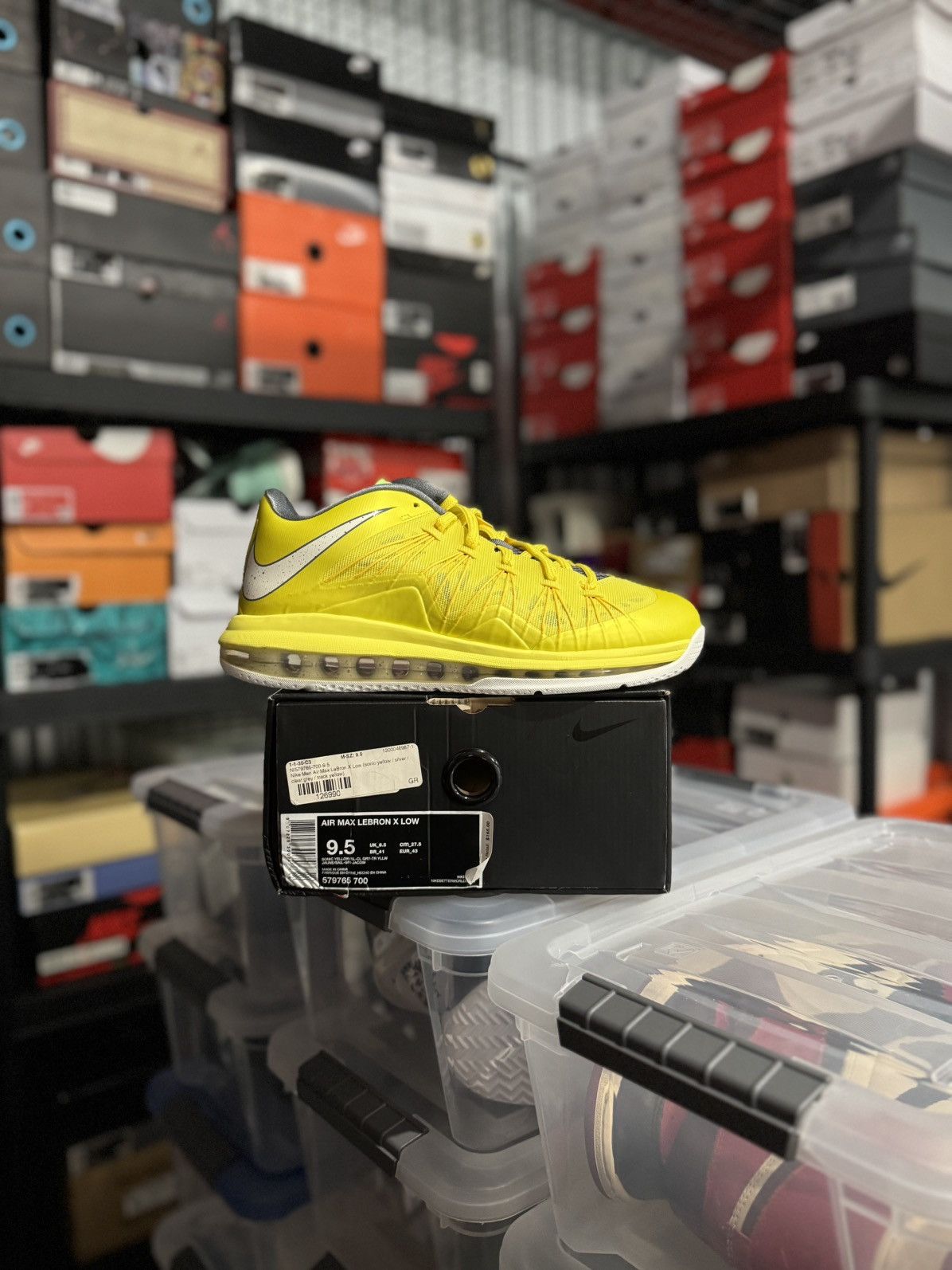 Nike Nike Lebron 10 Low Sonic Yellow Size 9.5 Size US 9.5 / EU 42-43 - 1 Thumbnail