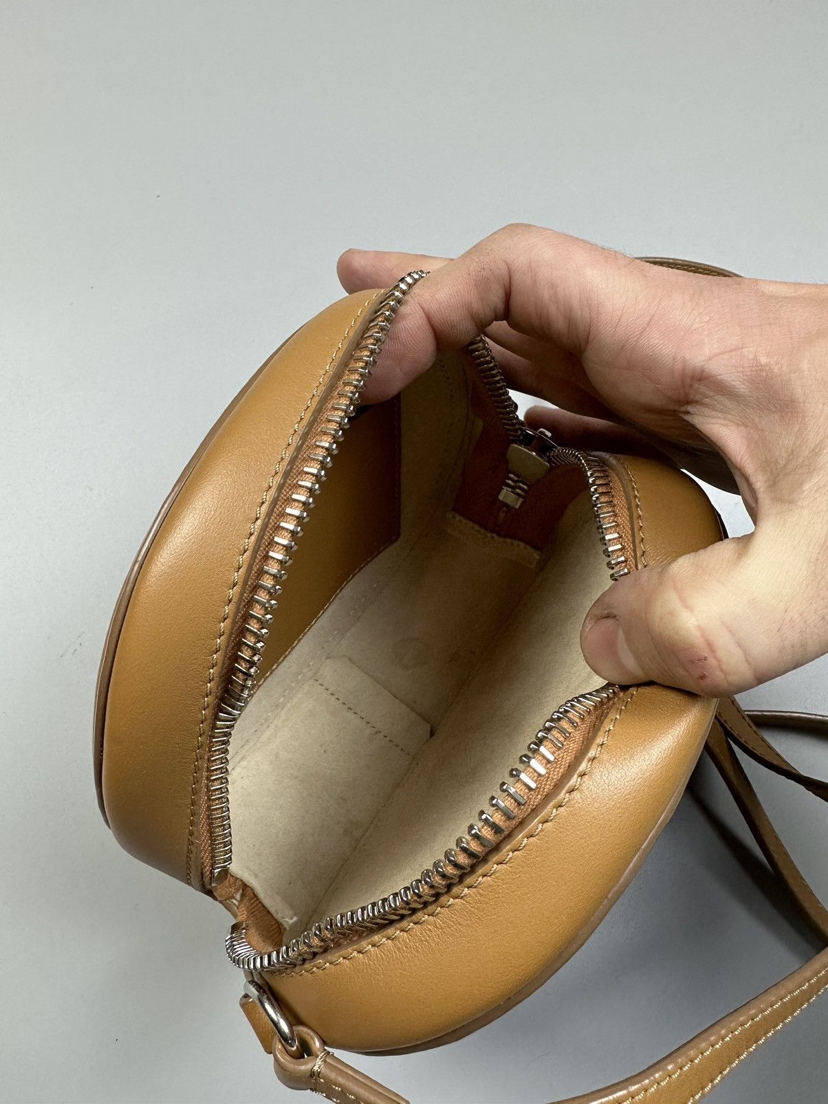 N21 N21 leather Round crossbody mini bag with rhinestones Size ONE SIZE - 5 Thumbnail