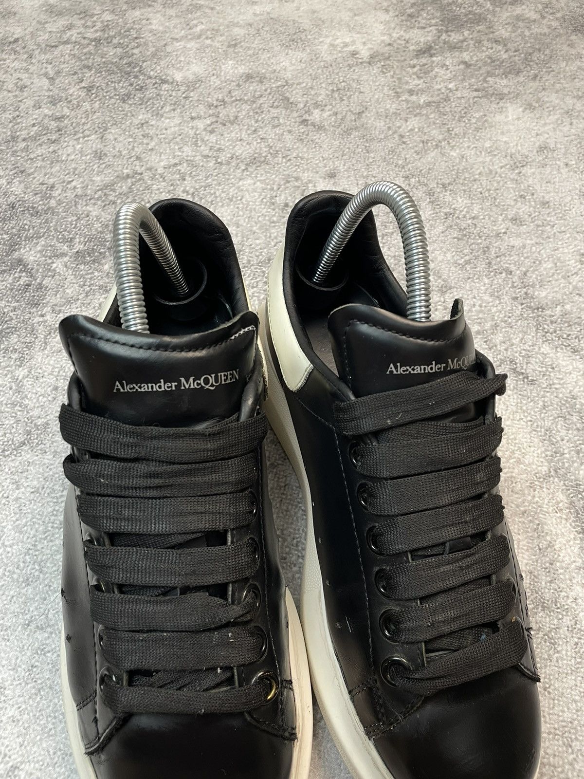 Alexander McQueen Alexander McQueen Leather Sneakers White Size US 6 / IT 36 - 6 Thumbnail