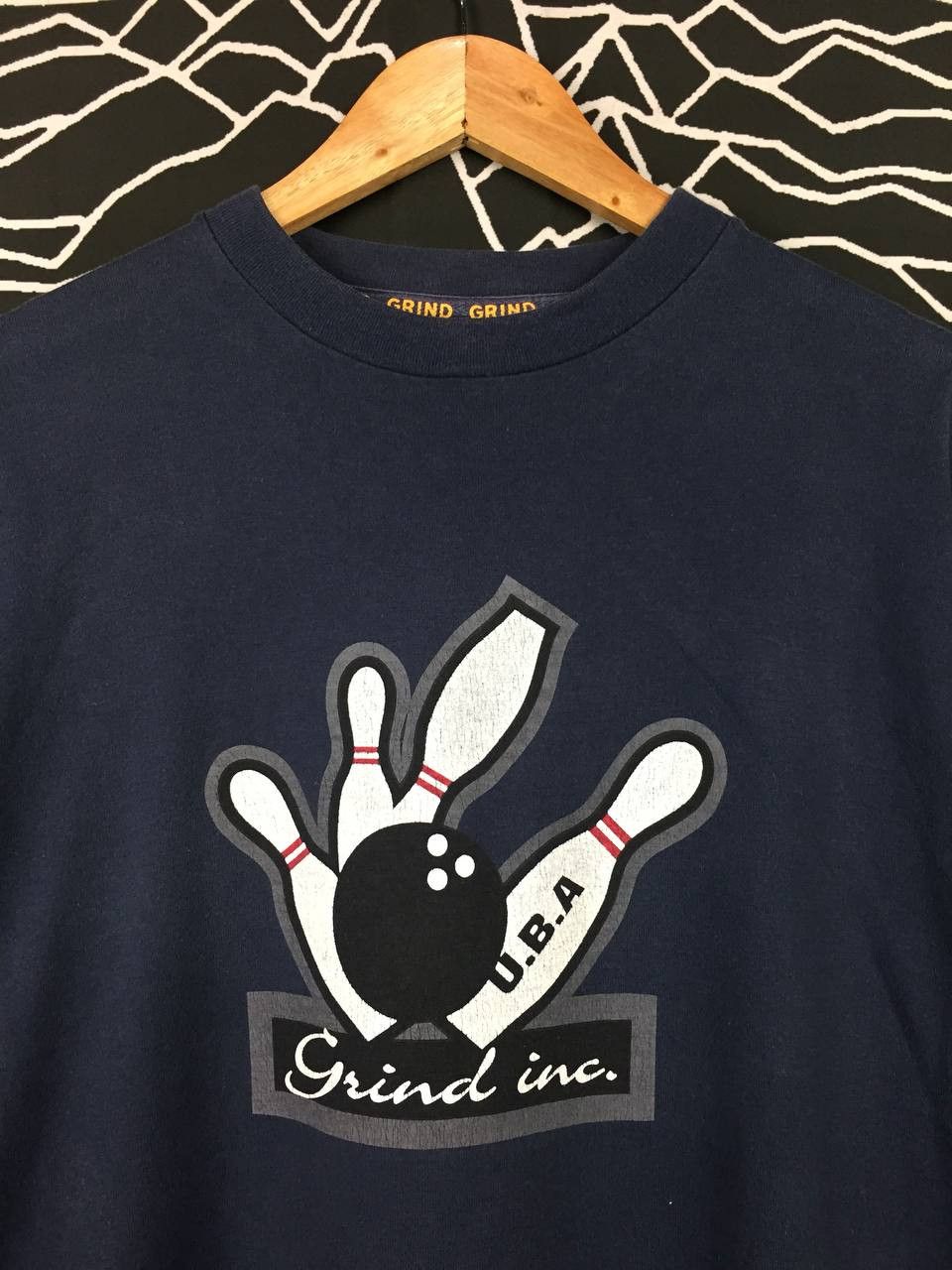 Vintage Vtg Grind Inc Skateboards Pin Bowling skate Tee Size US L / EU 52-54 / 3 - 3 Thumbnail