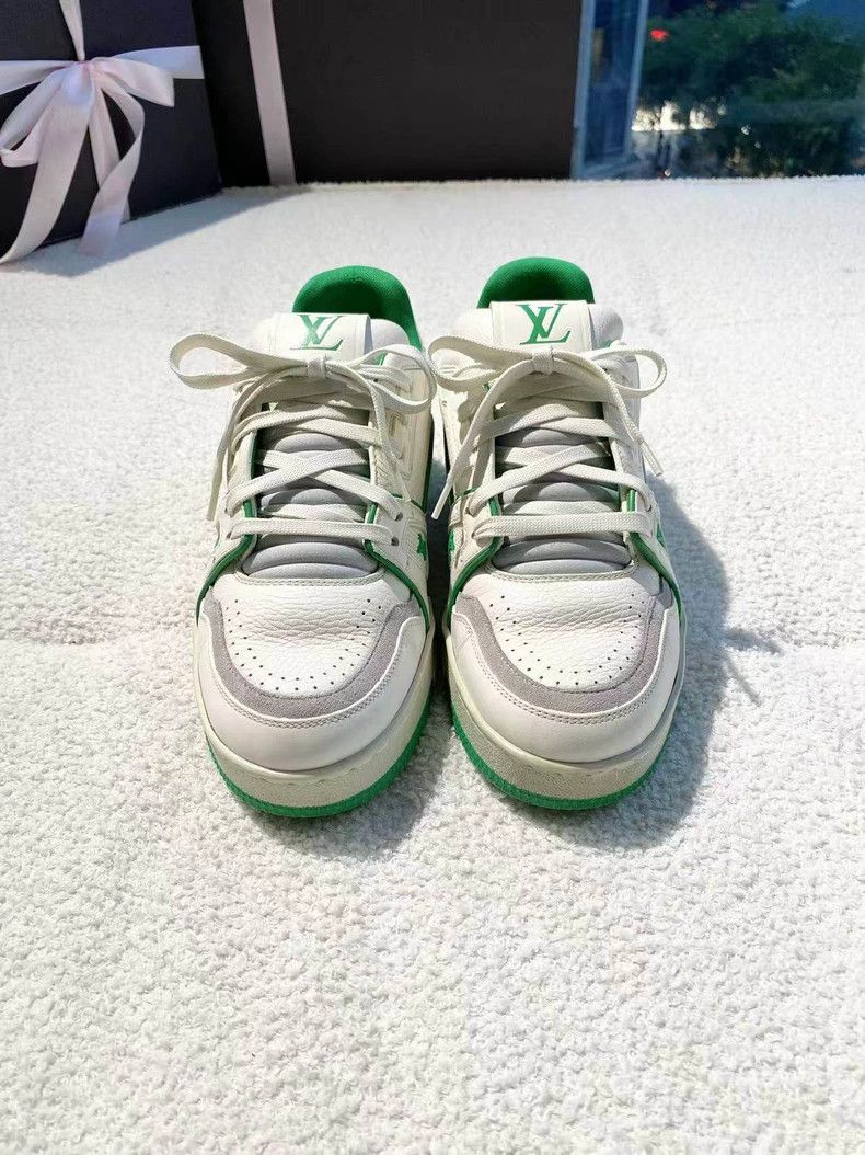 Louis Vuitton Louis Vuitton White-green shoes Size US 4 / IT 34 - 2 Thumbnail