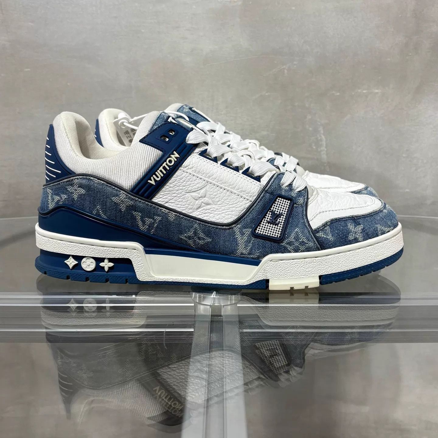 Louis Vuitton LV Trainer White Blue Denim UK7.5/41.5 Size US 8.5 / EU 41-42 - 4 Thumbnail