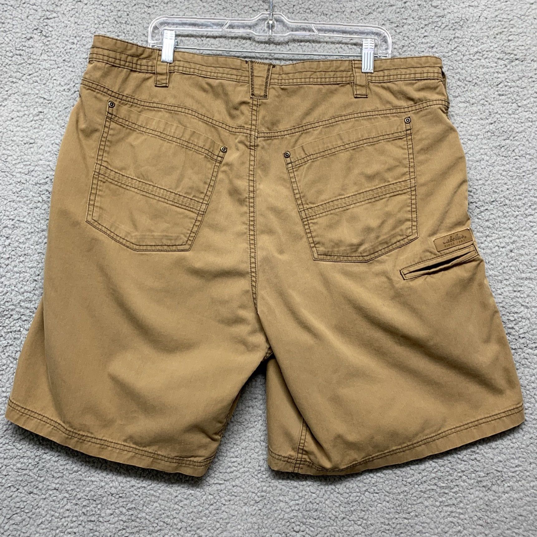 Vintage Cabela's Men’s Shorts Bermuda 42 Light Brown 5-Pocket Design Belt Loops Front Flat 9.5in Inseam Casual Straight Fit Regular Size 42 Mens Size US 42 / EU 58 - 4 Thumbnail