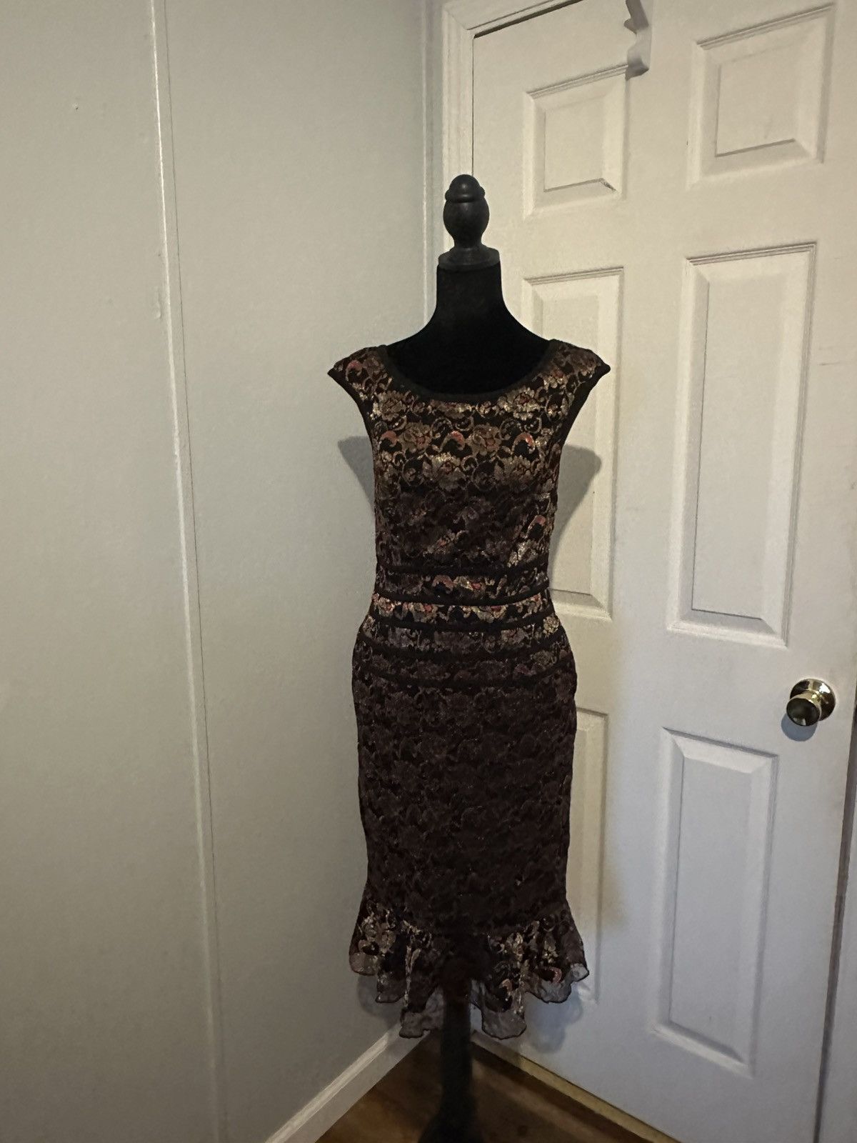 Other Gothic Romantic Black and Bronze Lace Evening dress size 4 Size S / US 4 / IT 40 - 4 Thumbnail