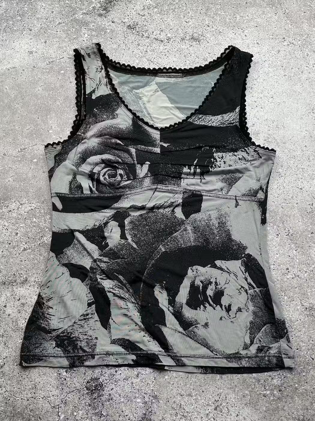 Japanese Brand Vintage Printed Tank Top C145(V592)(E8) Size S / US 4 / IT 40 - 1 Thumbnail