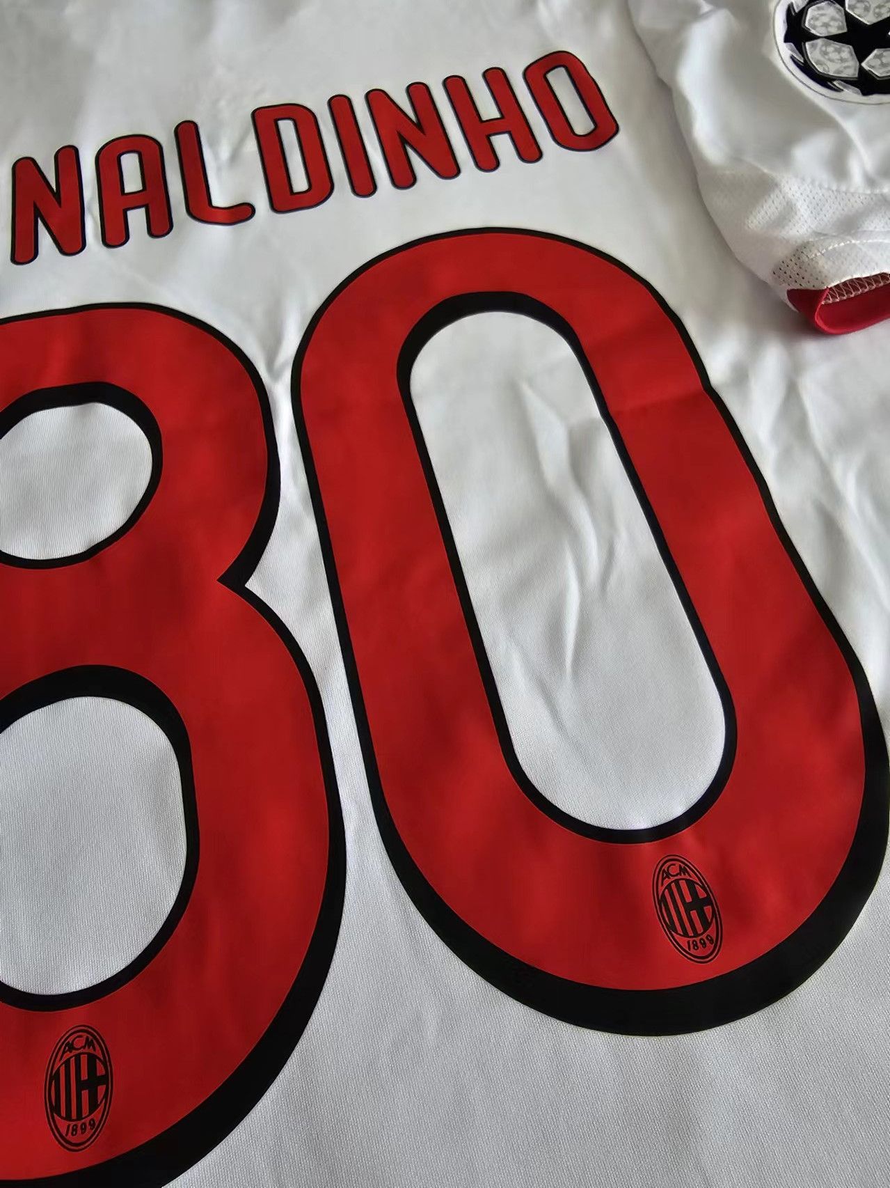 Other 80 Ronaldinho Jersey Away AC Milan 2008 Size US XL / EU 56 / 4 - 4 Thumbnail