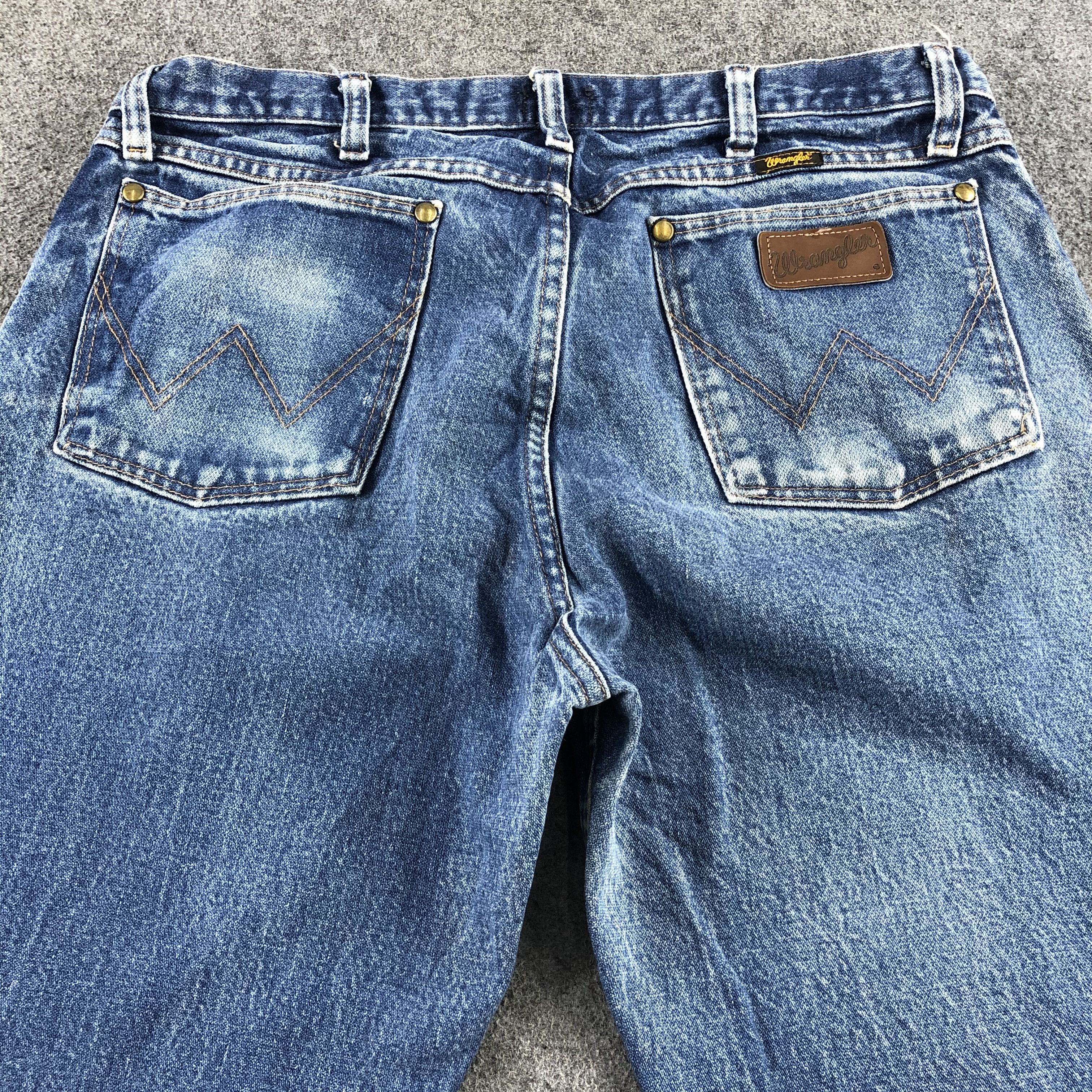 Vintage Vintage Blue Wash Wrangler Jeans-J2296 Size US 35 - 4 Thumbnail