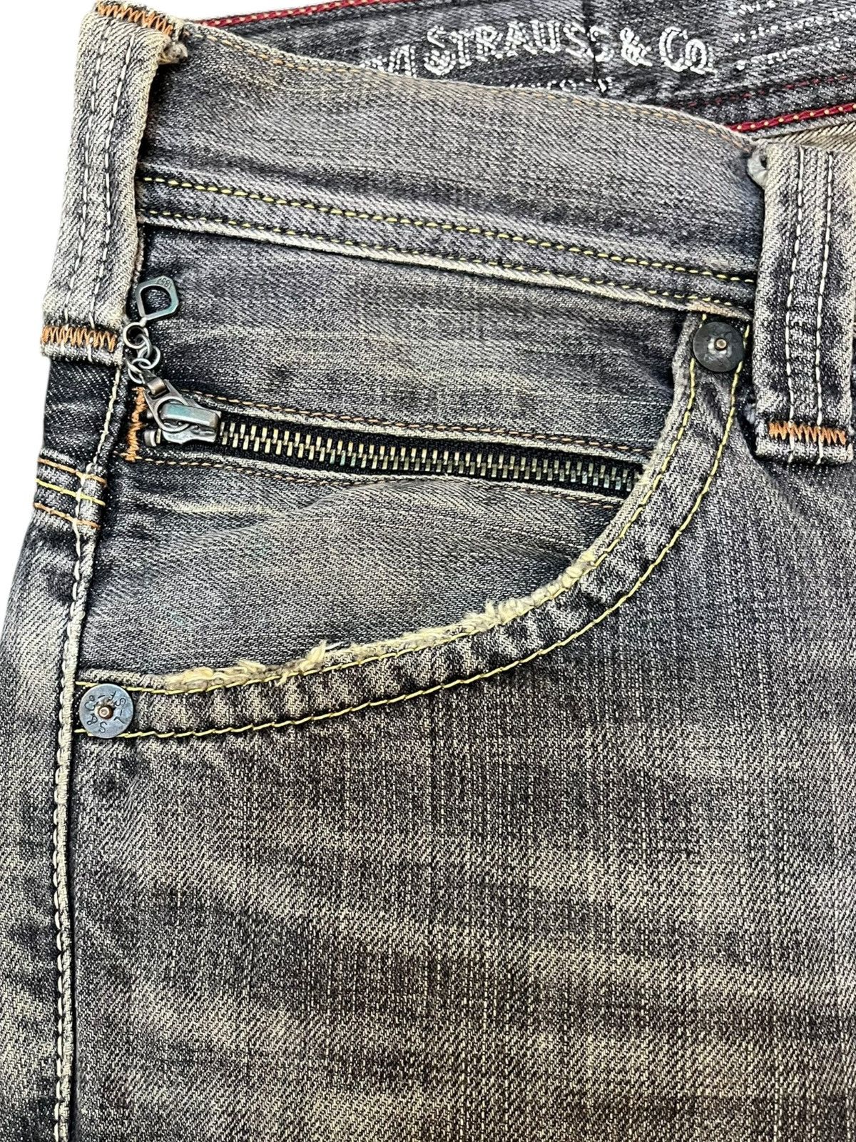 Le Grande Bleu (L.G.B.) × Levi's Vintage Levi’s 502 Studded Punk Faded Grunge Denim Size US 33 - 6 Thumbnail