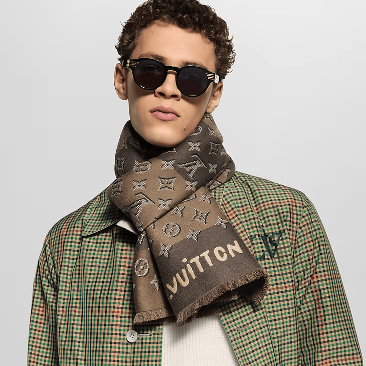 Louis Vuitton Monogram Heritage Scarf Size ONE SIZE - 4 Thumbnail