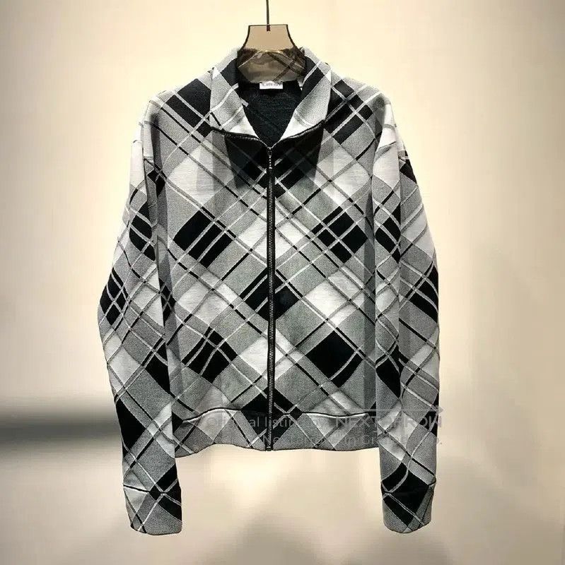Burberry Gray Zip-Front Cotton Jacket for Men.