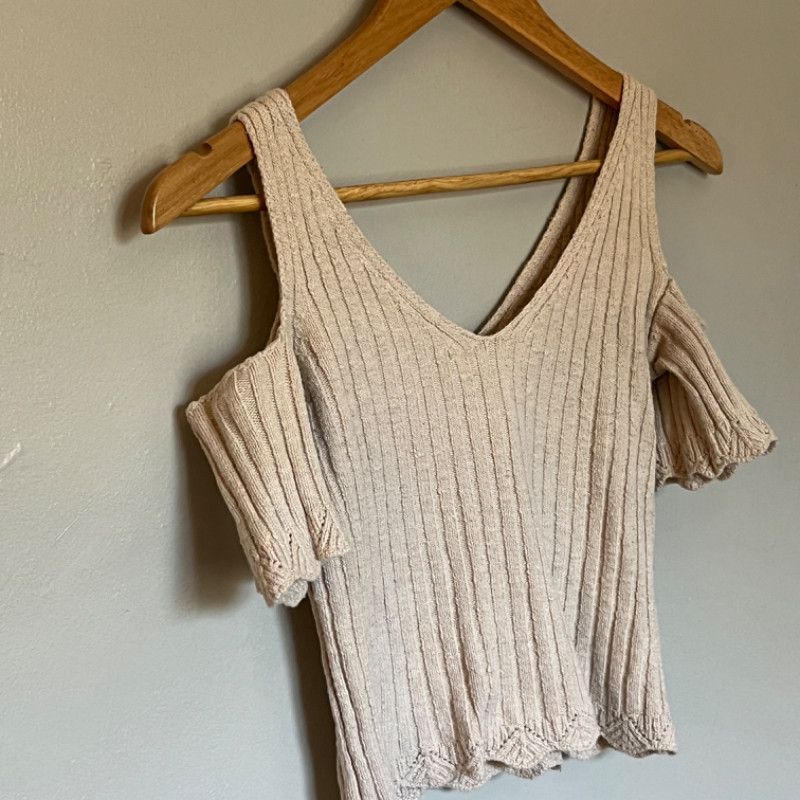 Designer American Rag Cold Shoulder Top, S Size S / US 4 / IT 40 - 1 Thumbnail