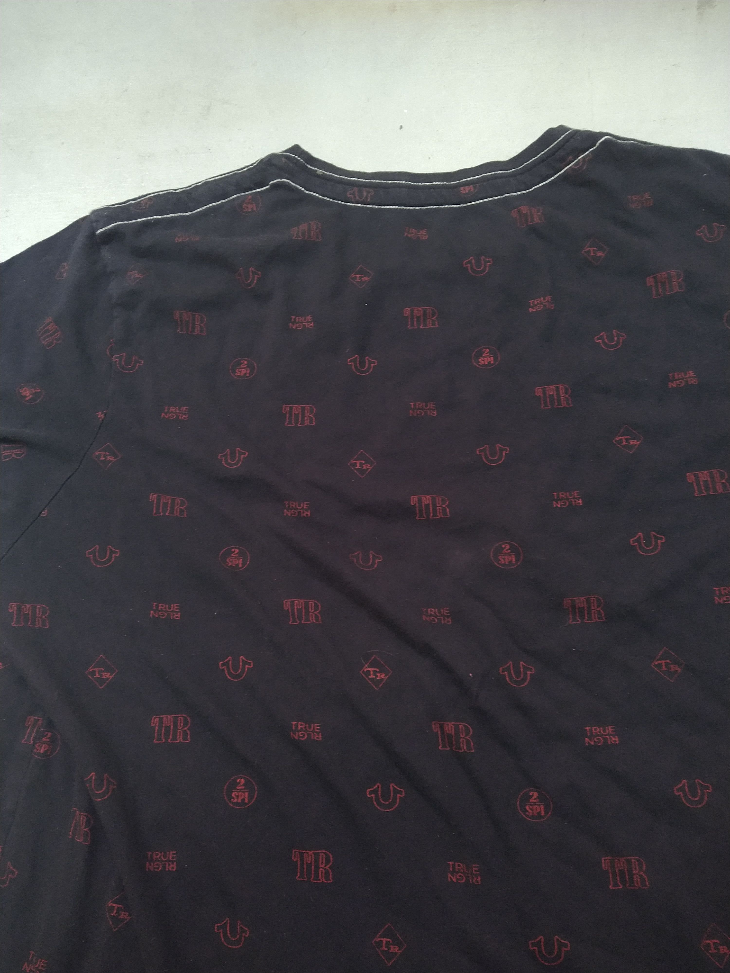 True Religion True Religion Tshirt Size XL Black Red Monogram Horseshoe Size US XL / EU 56 / 4 - 5 Thumbnail