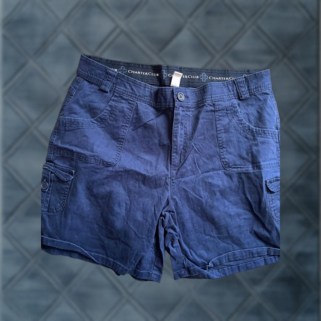 Charter Club Charter Club Women's Navy Cotton Twill Cargo Shorts 7" Inseam Stretch Sz 16 VGUC Size 38" / US 16 / IT 52 - 1 Thumbnail