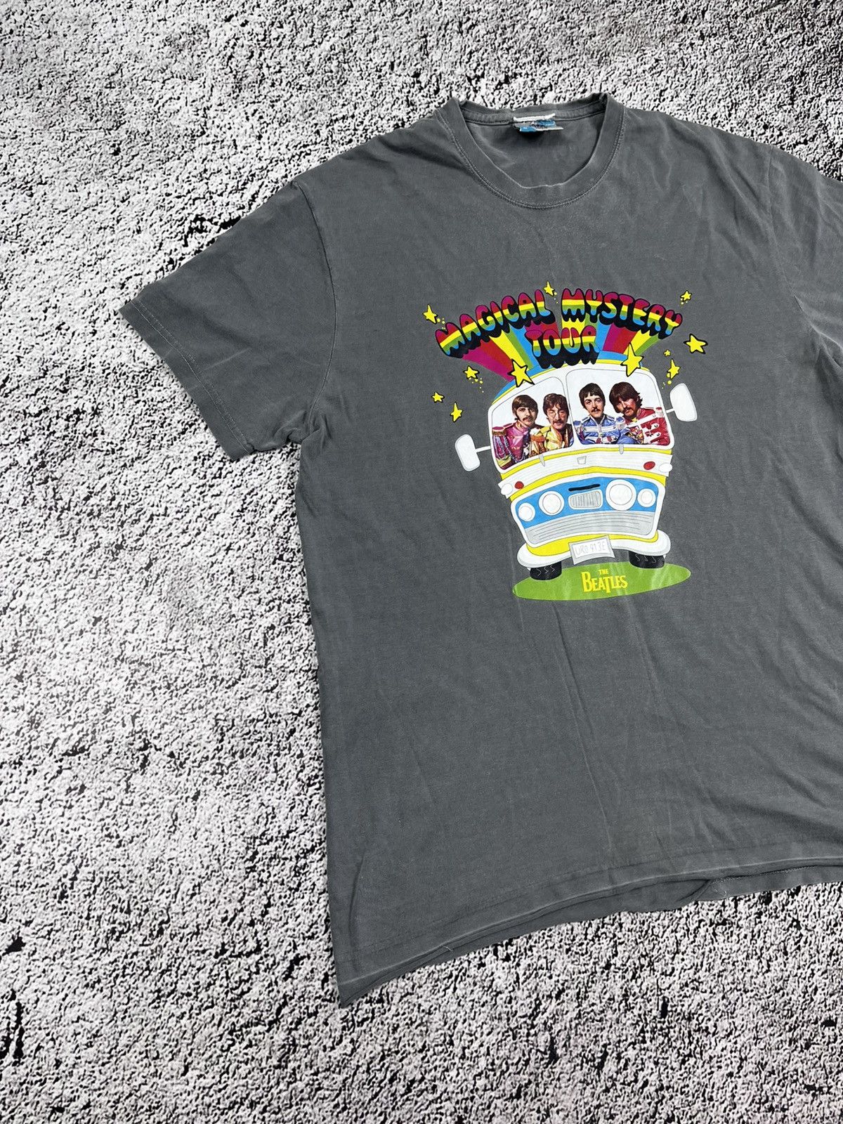 Band Tees Vintage Y2K The Beatles band tee Big Logo style size M Size US M / EU 48-50 / 2 - 2 Thumbnail