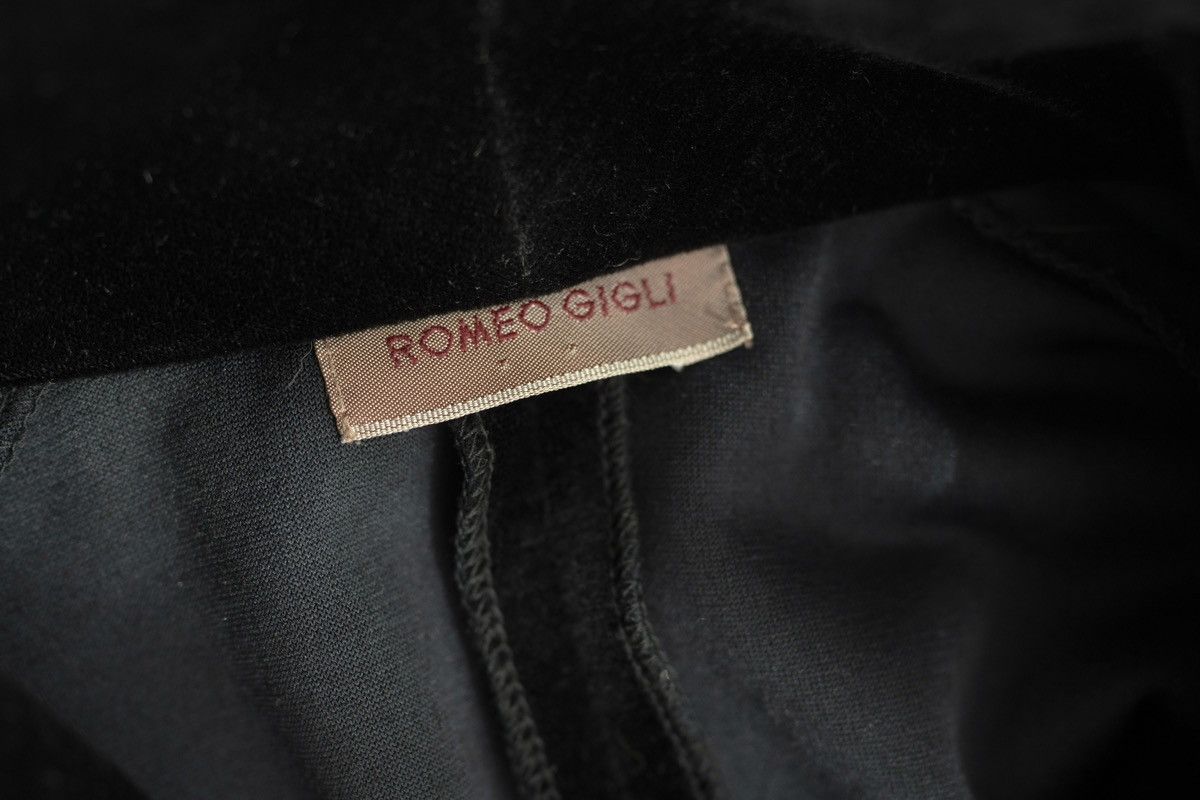 Romeo Gigli Romeo Gigli 1990s Black Velvet Rope Trim Cape Jacket Size M / US 6-8 / IT 42-44 - 8 Thumbnail
