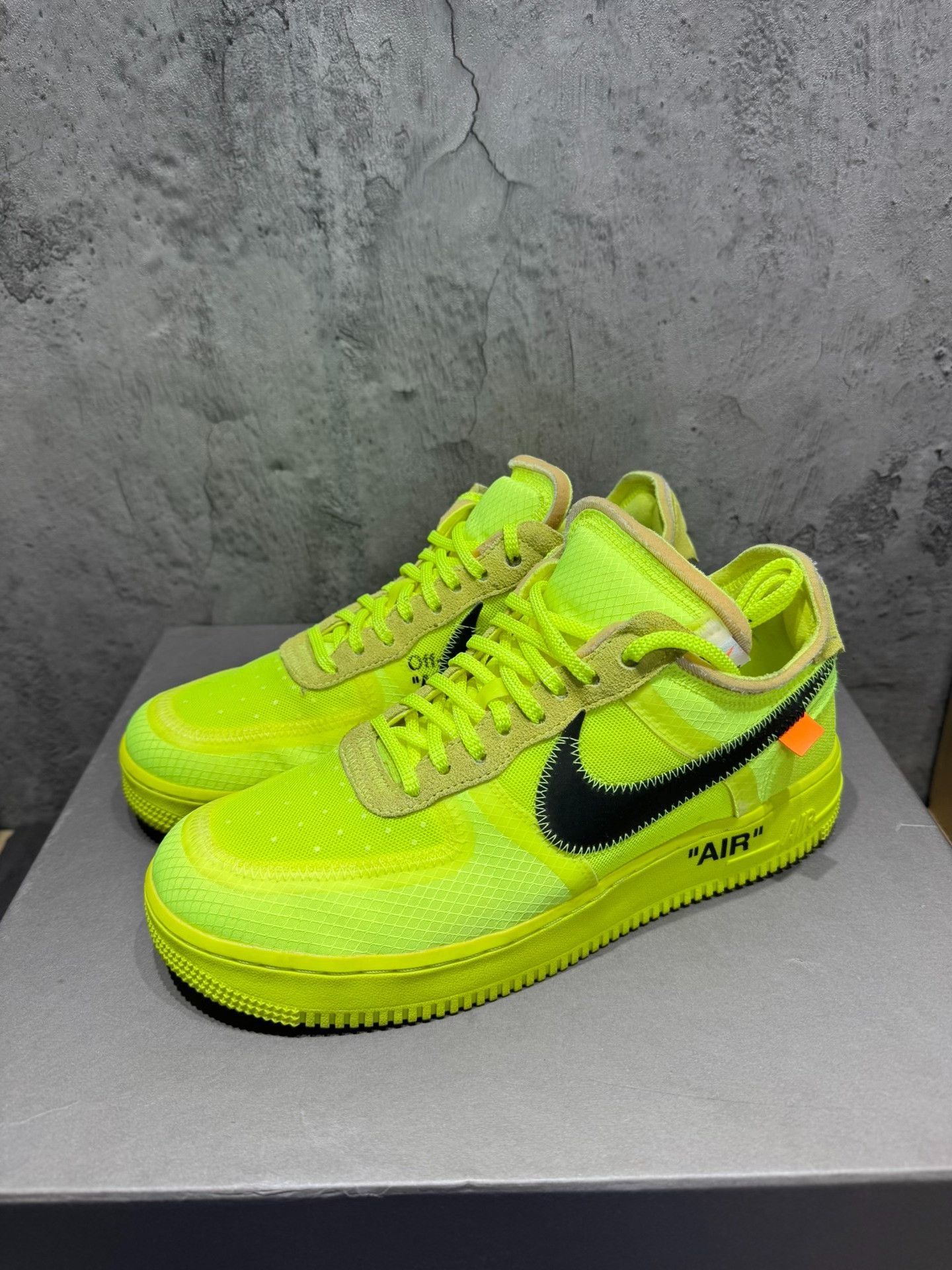 Off-White Off-White White Lowtop Sneakers 42 Men Size US 9 / EU 42 - 1 Thumbnail