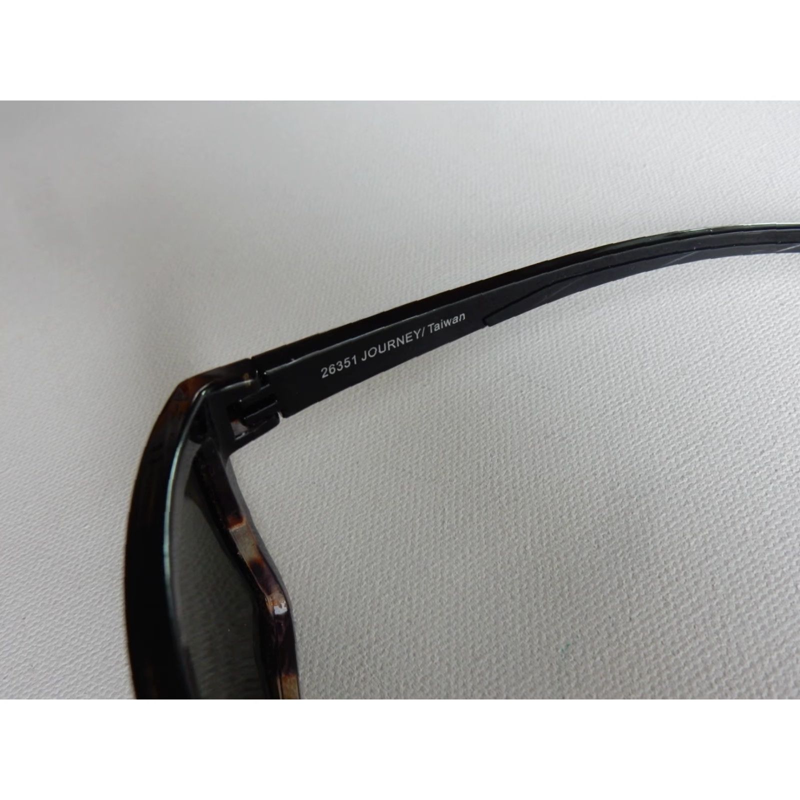 Vintage VINTAGE Raze Sunglasses Women Adult One Size Black & Brown Sp provider Size ONE SIZE - 5 Thumbnail