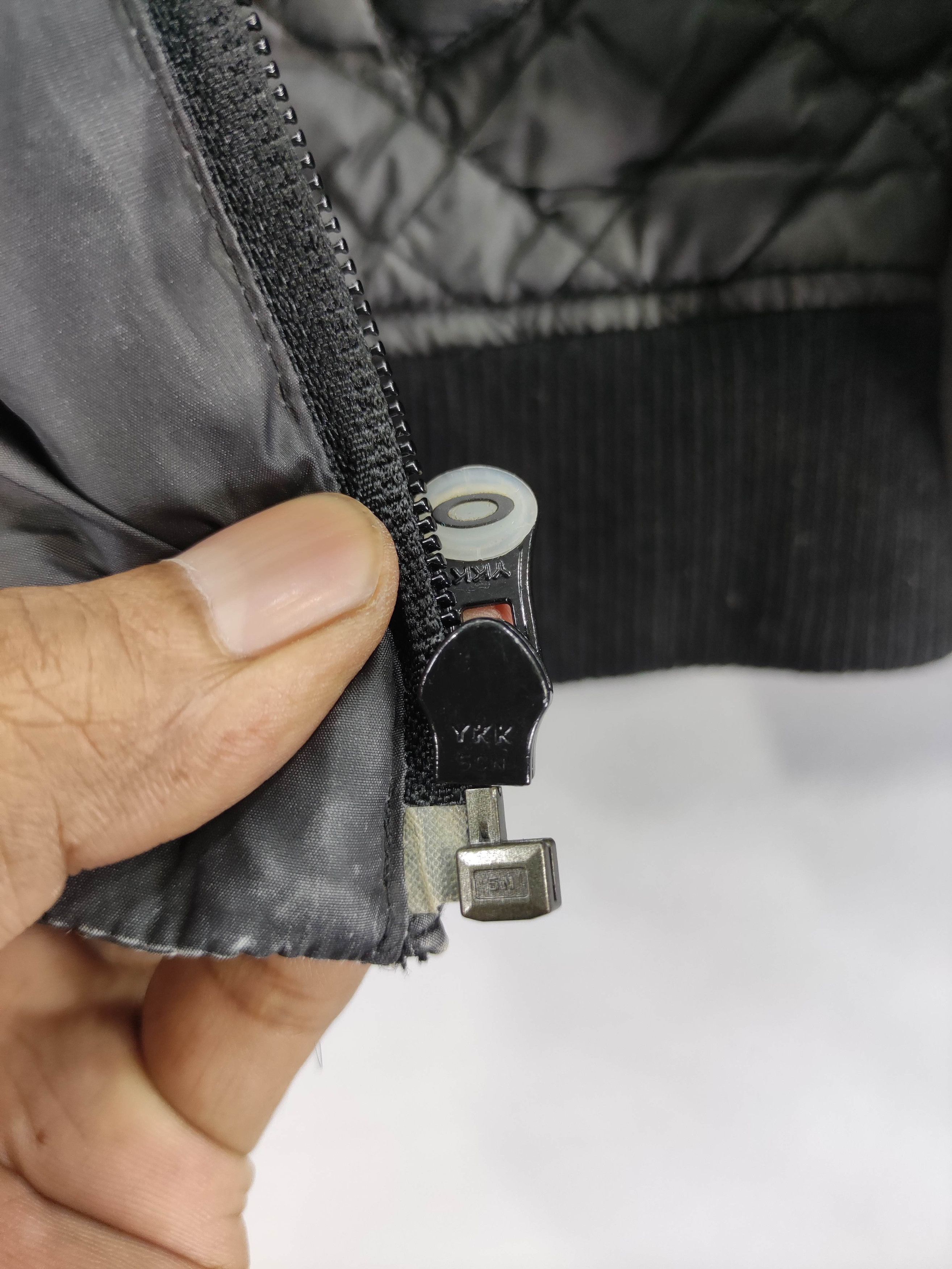 Oakley Vintage Oakley Quilted Puffer Jacket Zipper Size US XL / EU 56 / 4 - 11 Thumbnail